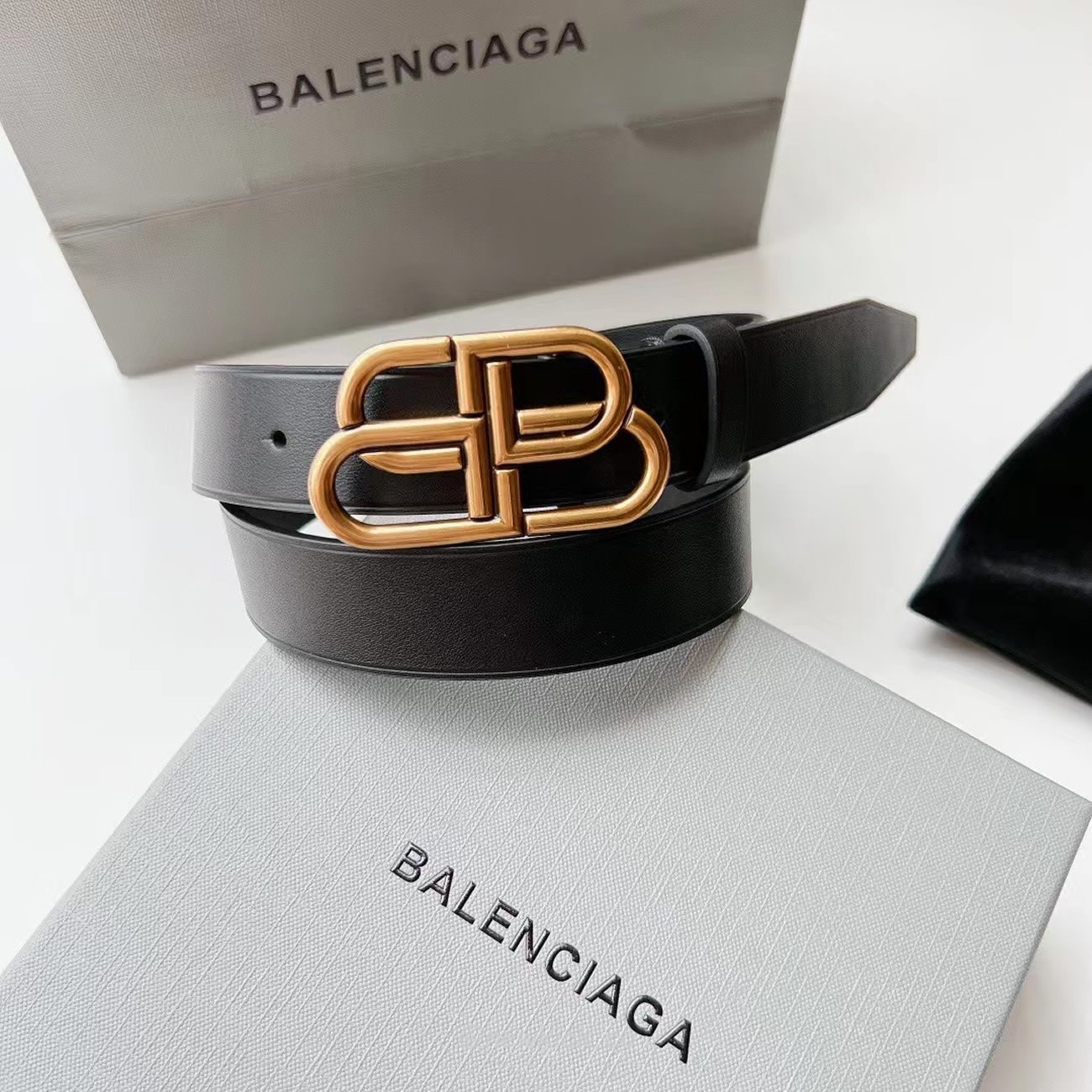 Balenciaga Bb Logo Belt (4) - www.newkick.org Balenciaga Bb Logo Belt (4) - www.newkick.org