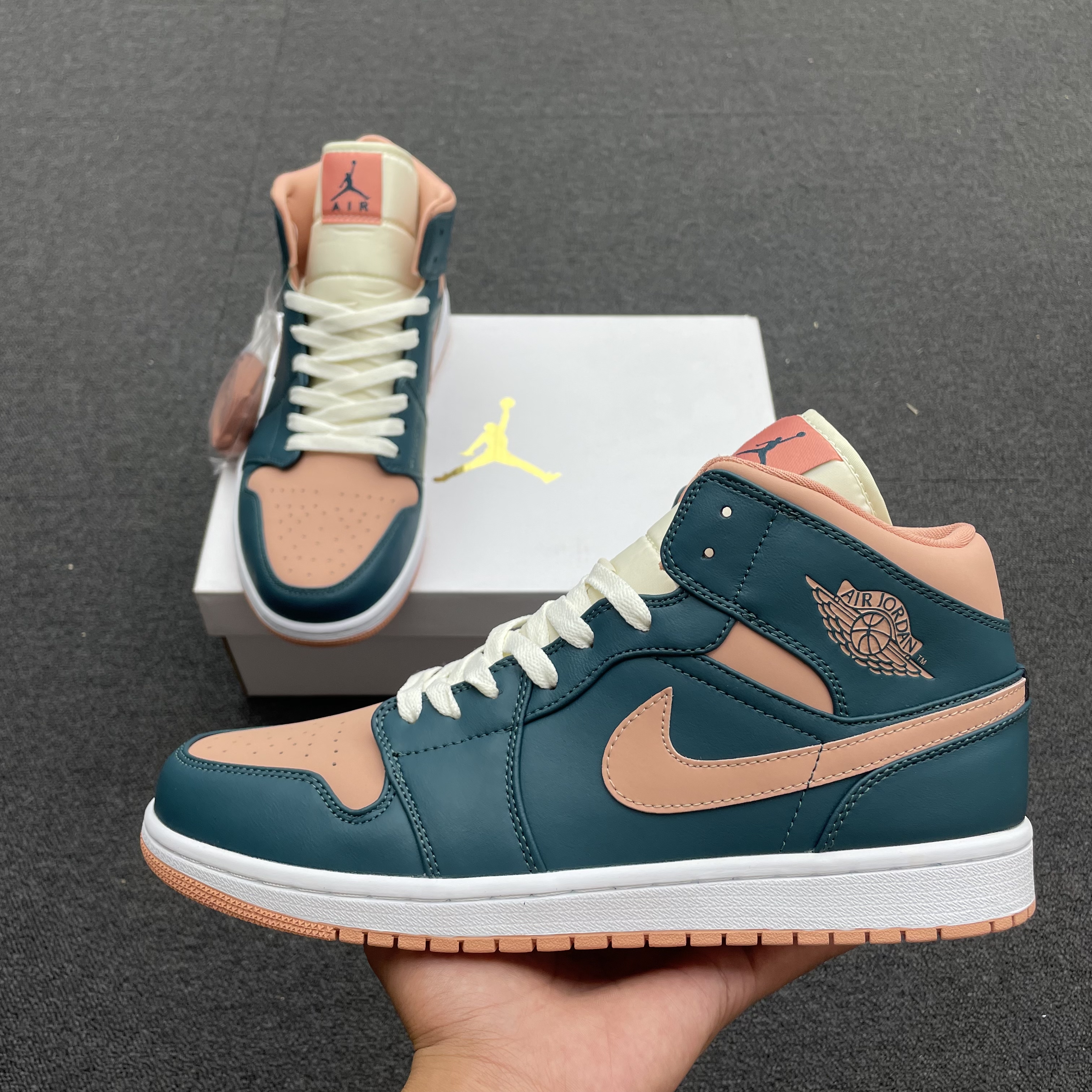 Air Jordan 1 Mid Dark Teal Green Bq6472 308 (13) - www.newkick.org Air Jordan 1 Mid Dark Teal Green Bq6472 308 (13) - www.newkick.org