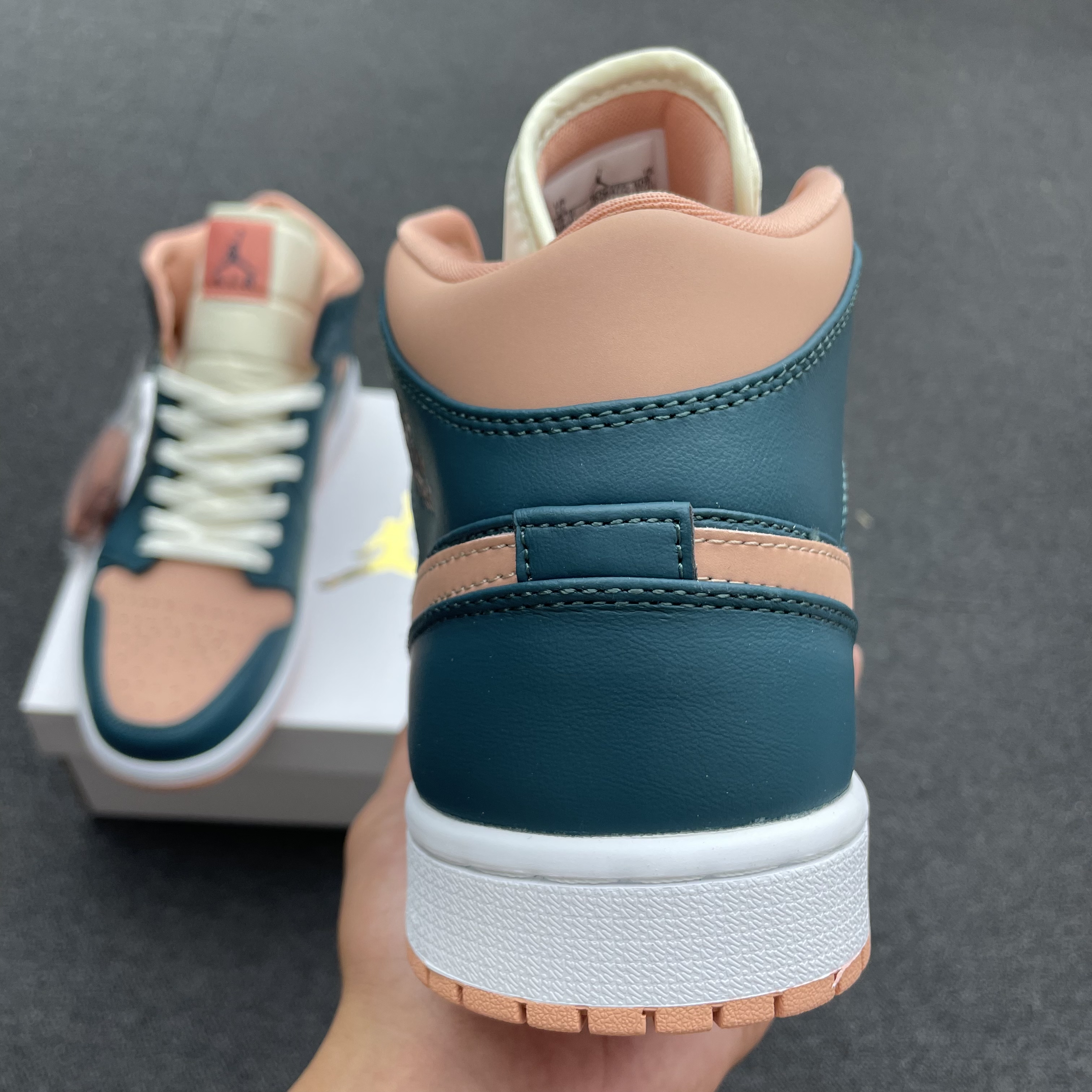 Air Jordan 1 Mid Dark Teal Green Bq6472 308 (14) - www.newkick.org Air Jordan 1 Mid Dark Teal Green Bq6472 308 (14) - www.newkick.org