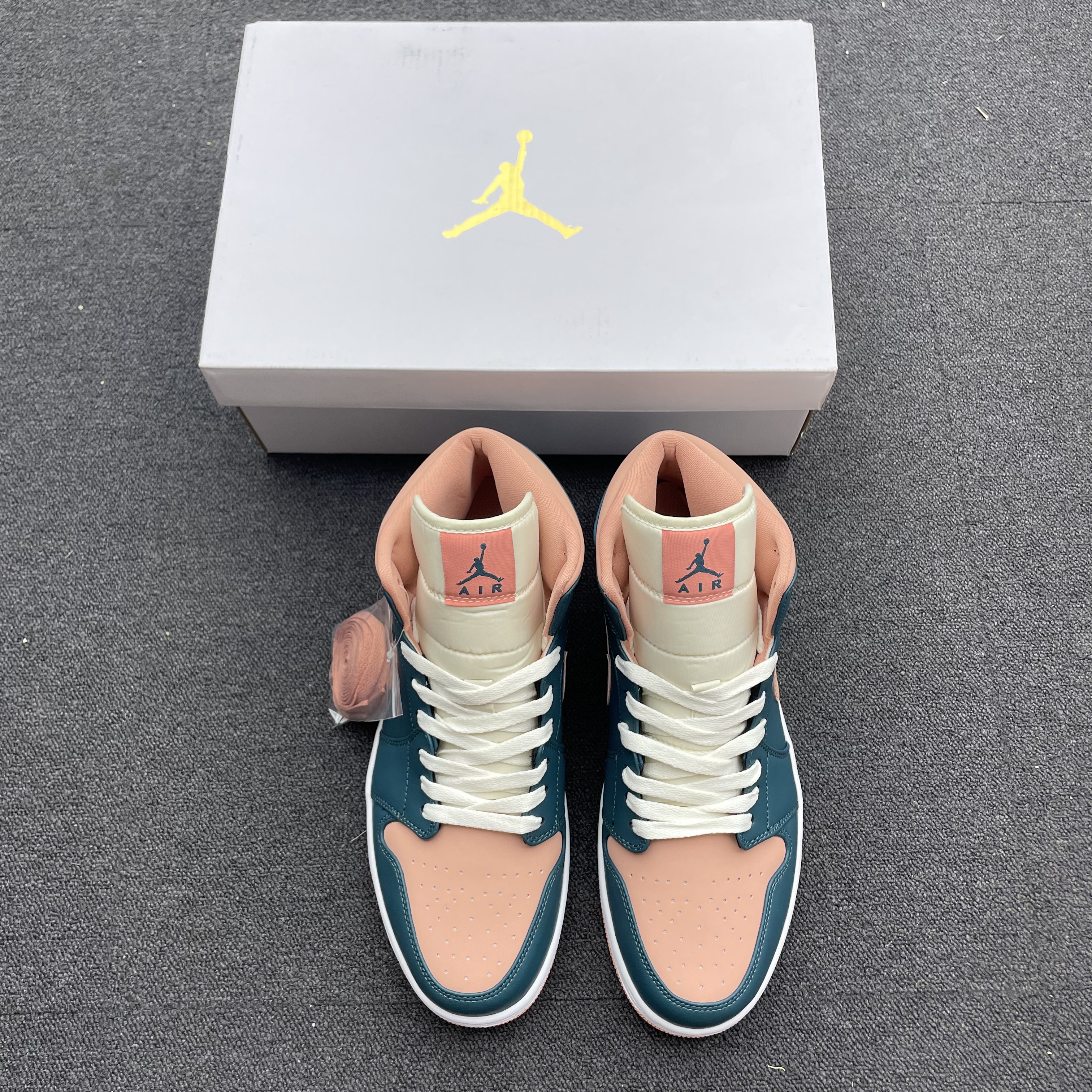Air Jordan 1 Mid Dark Teal Green Bq6472 308 (2) - www.newkick.org Air Jordan 1 Mid Dark Teal Green Bq6472 308 (2) - www.newkick.org