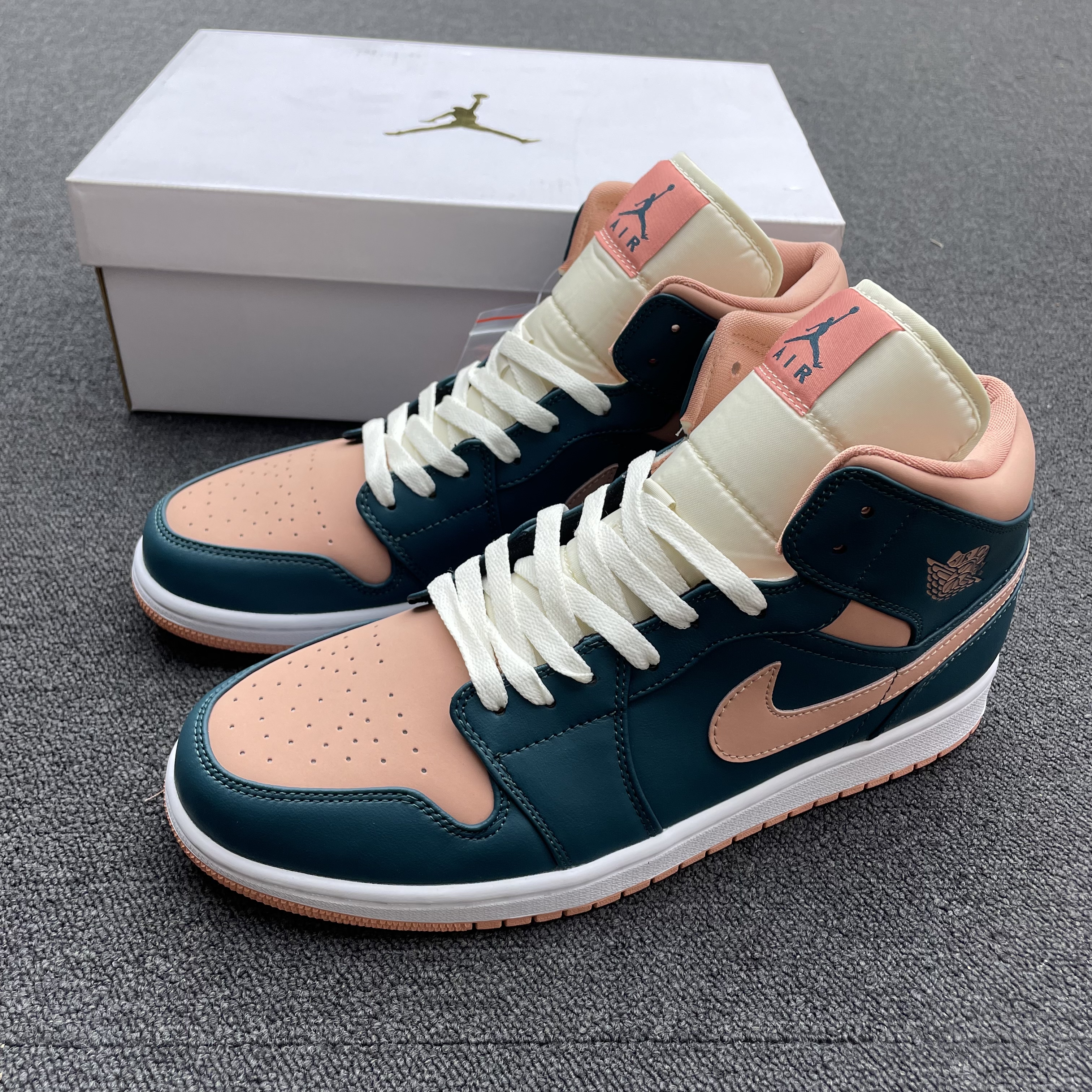 Air Jordan 1 Mid Dark Teal Green Bq6472 308 (9) - www.newkick.org Air Jordan 1 Mid Dark Teal Green Bq6472 308 (9) - www.newkick.org