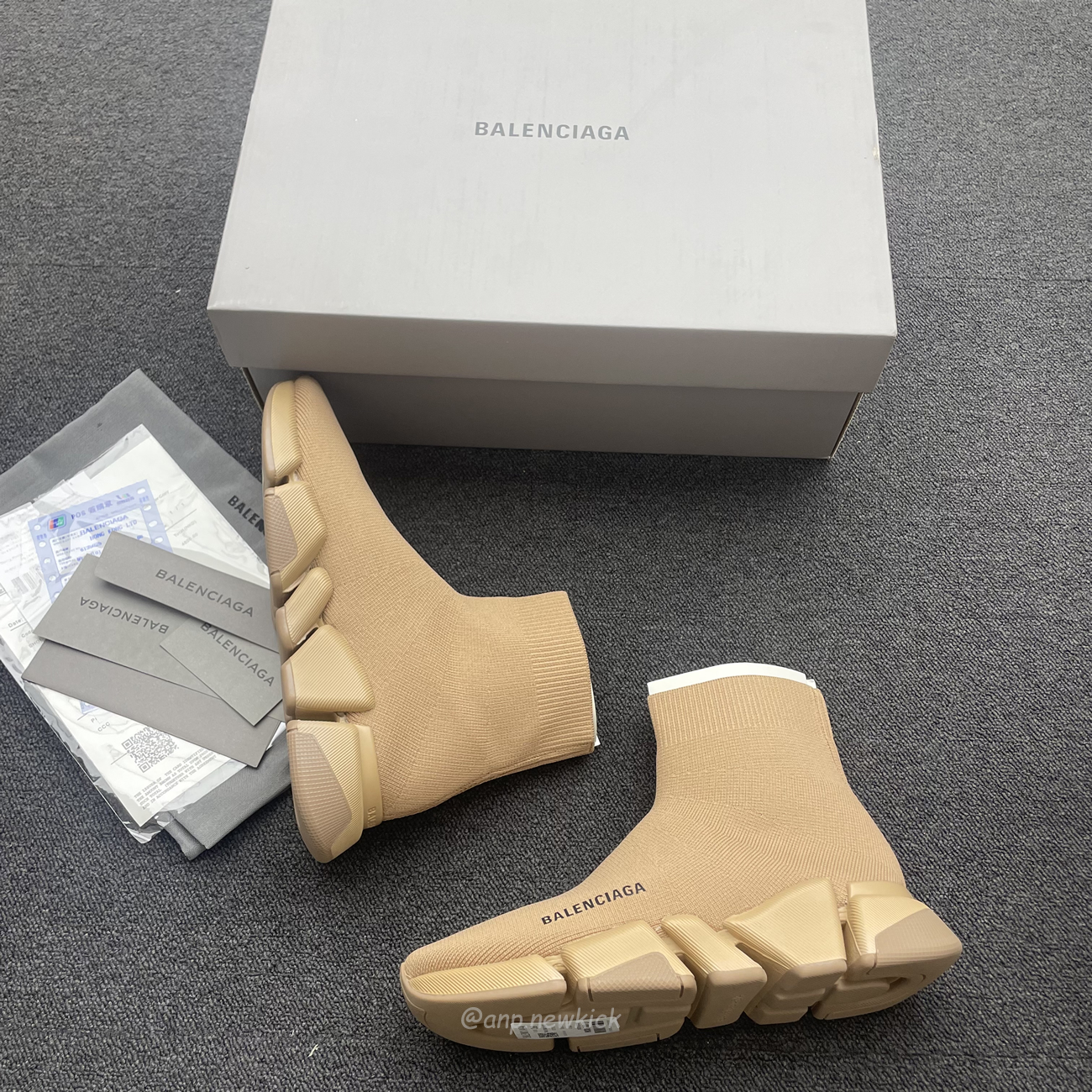 Balenciaga Speed 2.0 Beige Knit Sole Sock Sneakers (3) - www.newkick.vip Balenciaga Speed 2.0 Beige Knit Sole Sock Sneakers (3) - www.newkick.vip