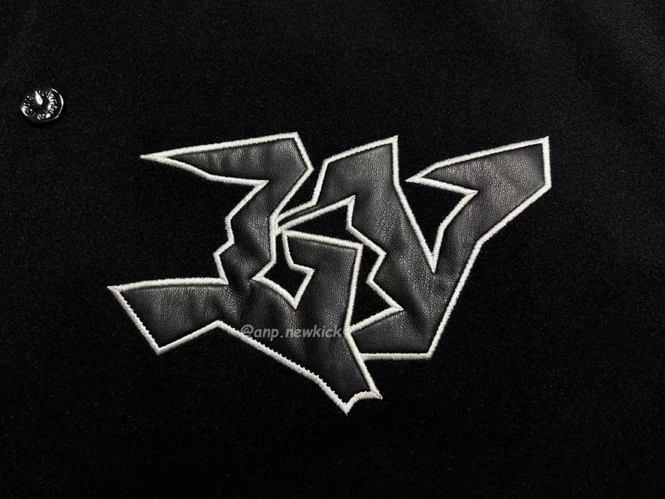 Louis Vuitton Dark Clown Reversible Men Panel Leather Baseball Jersey (8) - www.newkick.org Louis Vuitton Dark Clown Reversible Men Panel Leather Baseball Jersey (8) - www.newkick.org