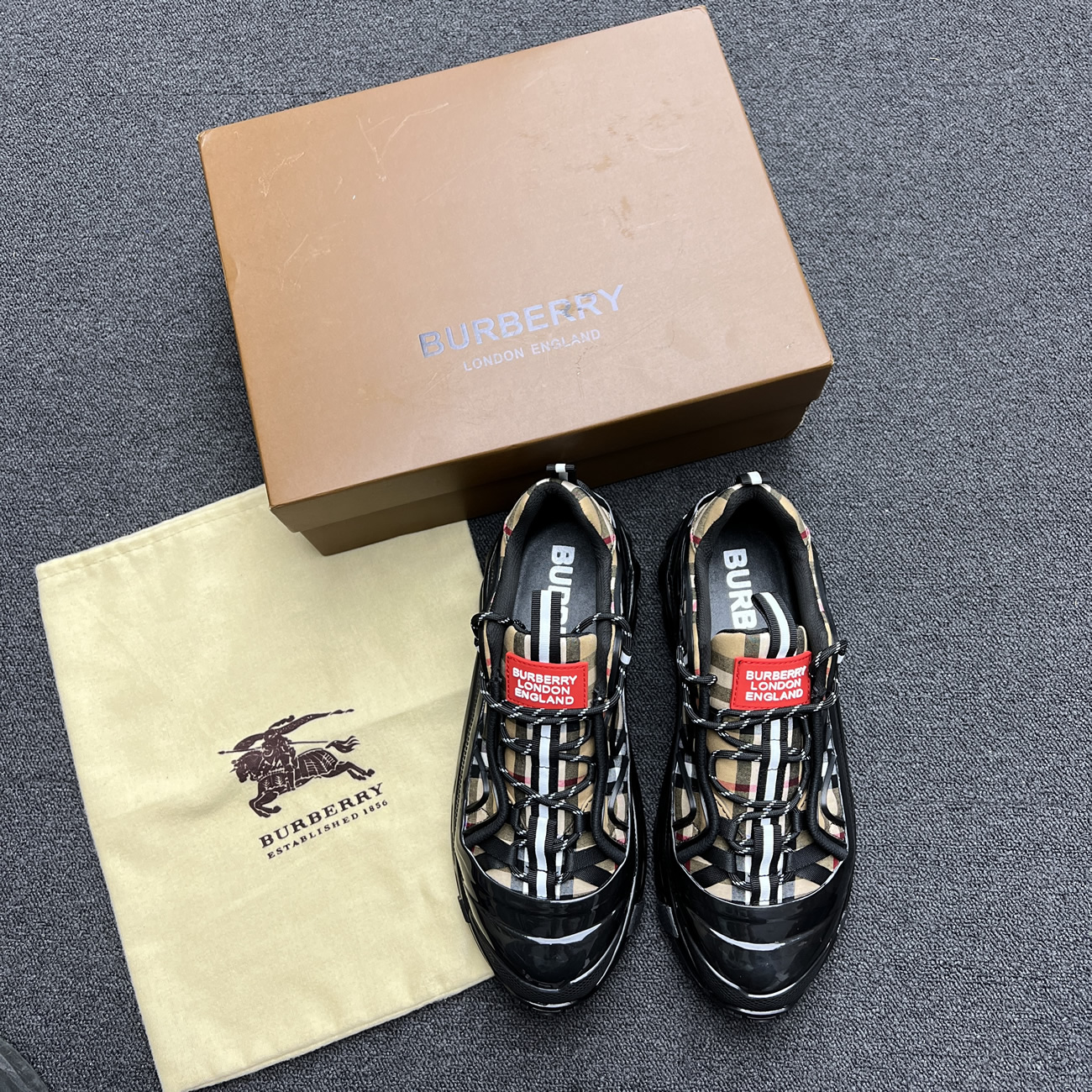 Burberry Vintage Check Cotton Arthur Black (7) - www.newkick.vip