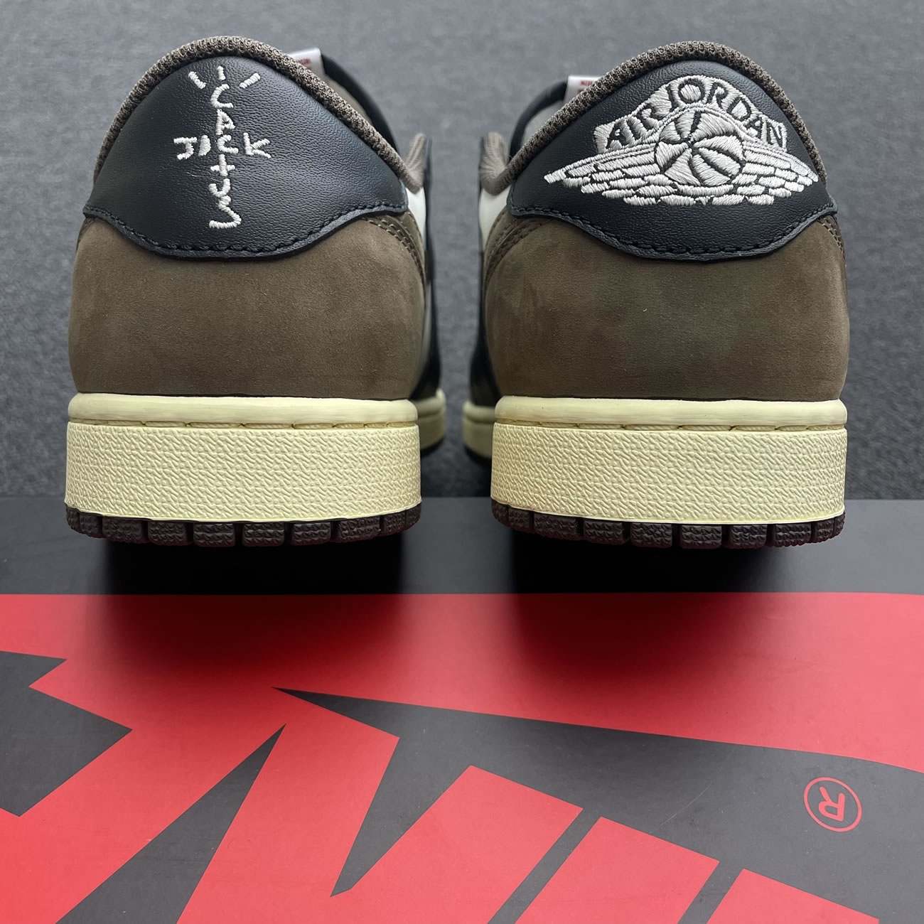 Air Jordan 1 Low Cq4277 105 (3) - www.newkick.vip Air Jordan 1 Low Cq4277 105 (3) - www.newkick.vip