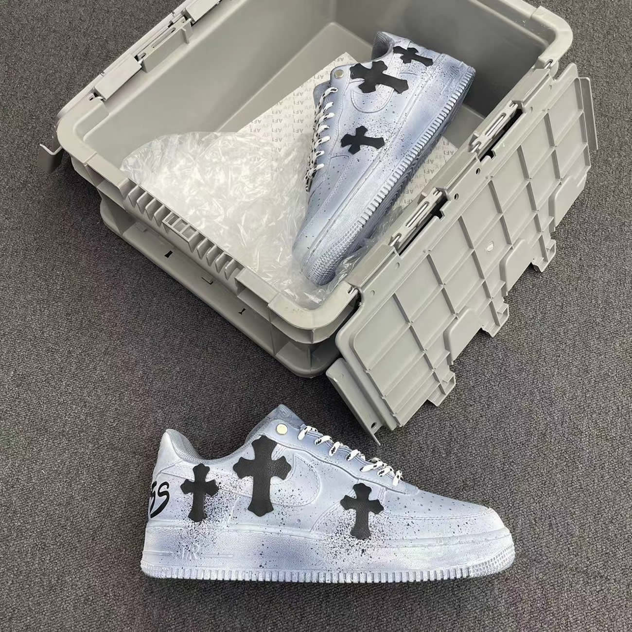 Custom Shoes Chrome X Nike Air Force 1 Dipped Reflective (5) - www.newkick.org Custom Shoes Chrome X Nike Air Force 1 Dipped Reflective (5) - www.newkick.org