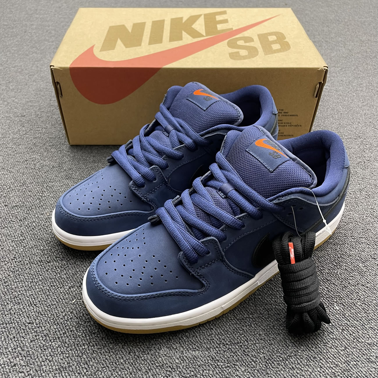 Nike Sb Dunk Low Navy Black Gum Cw7463 401 (9) - www.newkick.org Nike Sb Dunk Low Navy Black Gum Cw7463 401 (9) - www.newkick.org