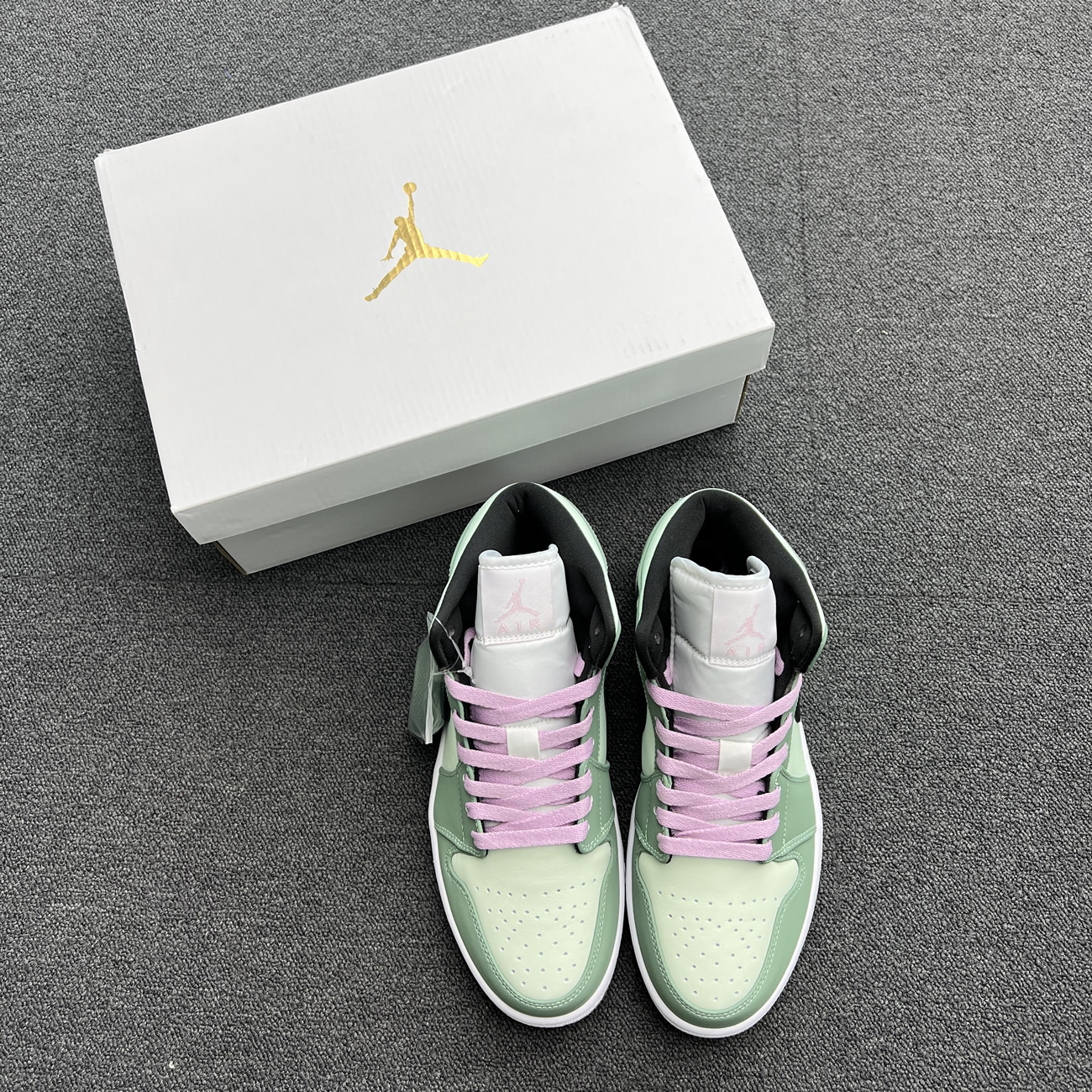 Air Jordan 1 Mid Dutch Green W Cz0774 300 (4) - www.newkick.org