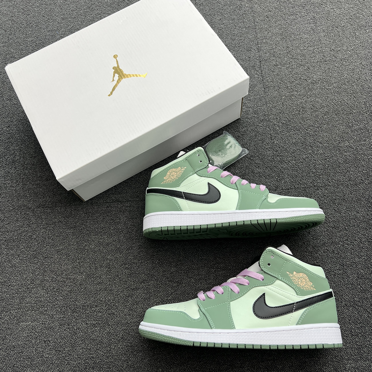 Air Jordan 1 Mid Dutch Green W Cz0774 300 (5) - www.newkick.org