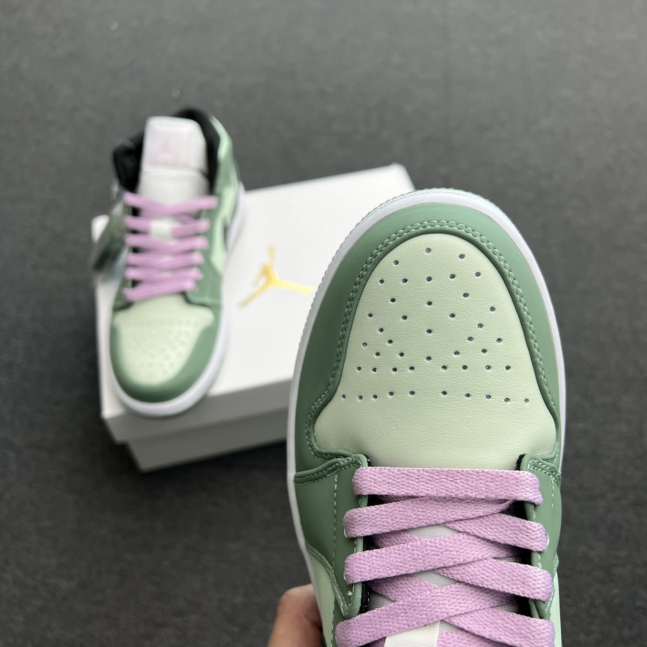 Air Jordan 1 Mid Dutch Green W Cz0774 300 (8) - www.newkick.org