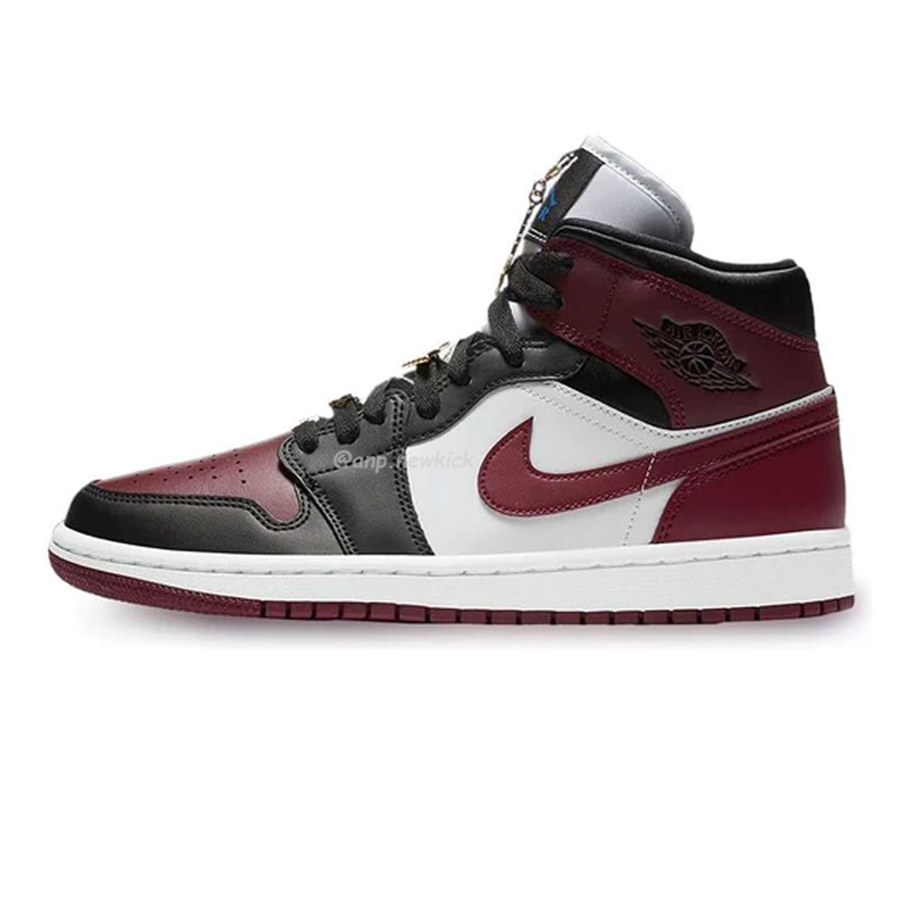 Air Jordan 1 Mid Se Black Dark Beetroot Womens Cz4385 016 (1) - www.newkick.org Air Jordan 1 Mid Se Black Dark Beetroot Womens Cz4385 016 (1) - www.newkick.org