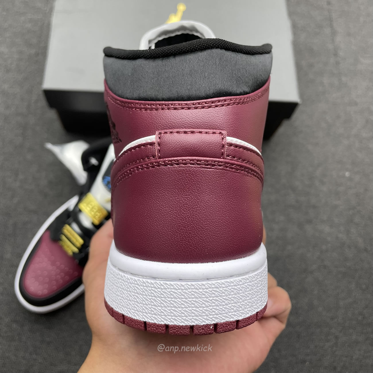 Air Jordan 1 Mid Se Black Dark Beetroot Womens Cz4385 016 (7) - www.newkick.org Air Jordan 1 Mid Se Black Dark Beetroot Womens Cz4385 016 (7) - www.newkick.org