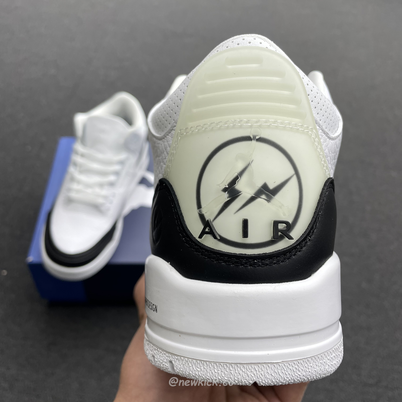 Air Jordan 3 Retro Fragment Da3595 100 (8) - www.newkick.org