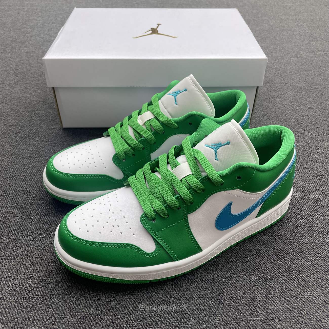 Air Jordan 1 Low Lucky Green Aquatone Dc0774 304 (7) - www.newkick.org Air Jordan 1 Low Lucky Green Aquatone Dc0774 304 (7) - www.newkick.org