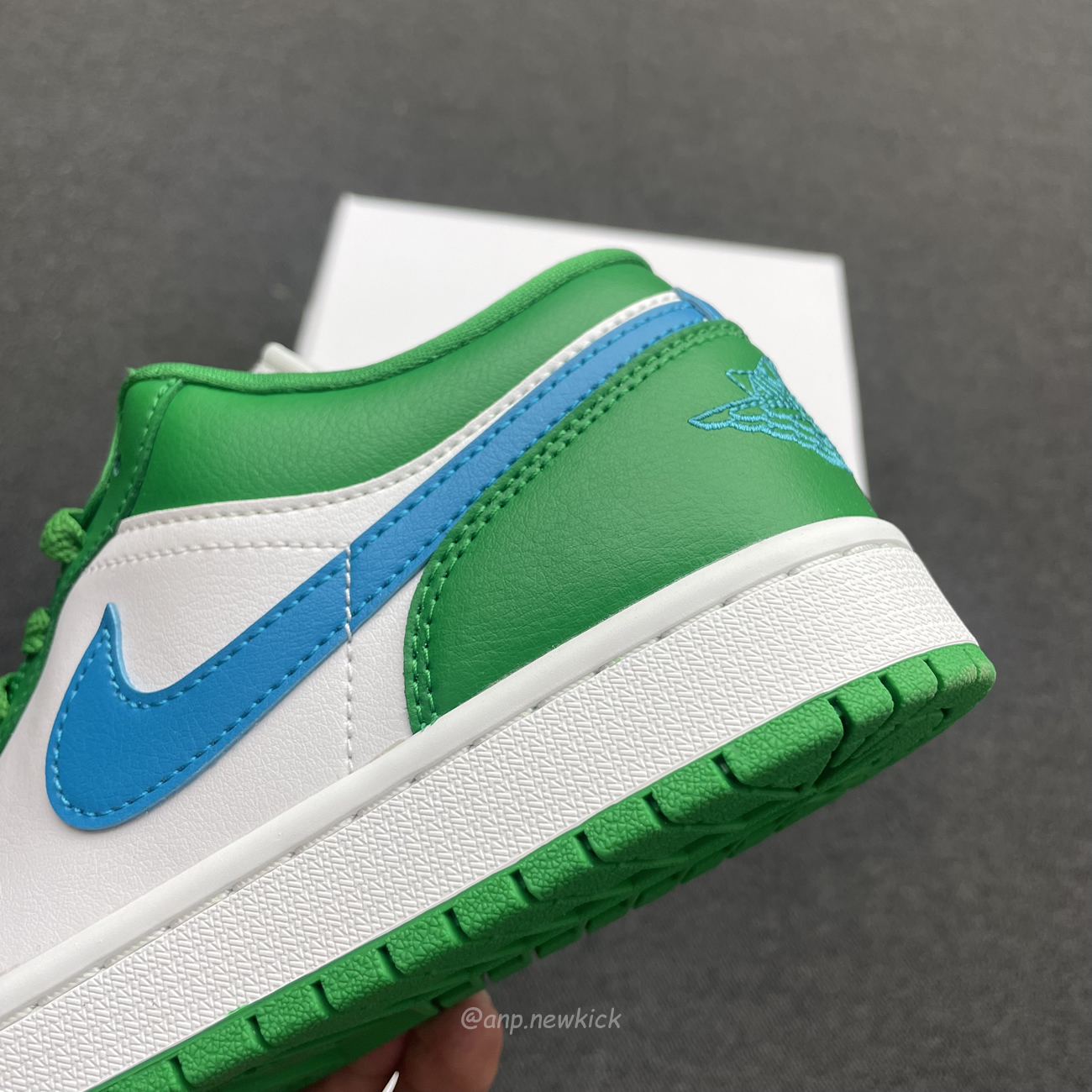 Air Jordan 1 Low Lucky Green Aquatone Dc0774 304 (8) - www.newkick.org Air Jordan 1 Low Lucky Green Aquatone Dc0774 304 (8) - www.newkick.org