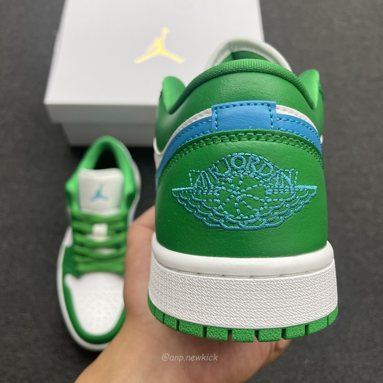 Air Jordan 1 Low Lucky Green Aquatone Dc0774 304 (9) - www.newkick.org Air Jordan 1 Low Lucky Green Aquatone Dc0774 304 (9) - www.newkick.org