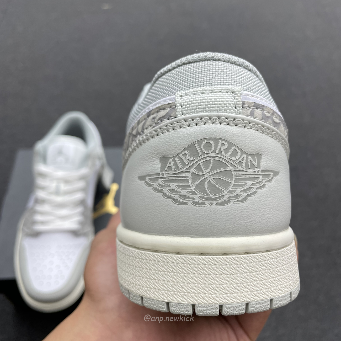 Air Jordan 1 Low Prm Smoke Grey Elephant Dh4269 100 (15) - www.newkick.vip Air Jordan 1 Low Prm Smoke Grey Elephant Dh4269 100 (15) - www.newkick.vip