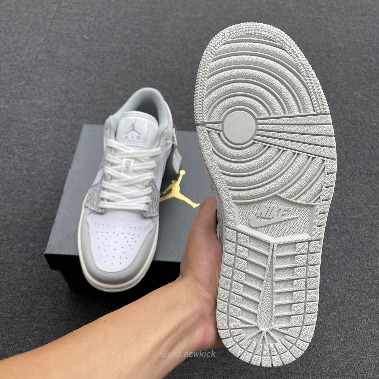 Air Jordan 1 Low Prm Smoke Grey Elephant Dh4269 100 (2) - www.newkick.vip Air Jordan 1 Low Prm Smoke Grey Elephant Dh4269 100 (2) - www.newkick.vip
