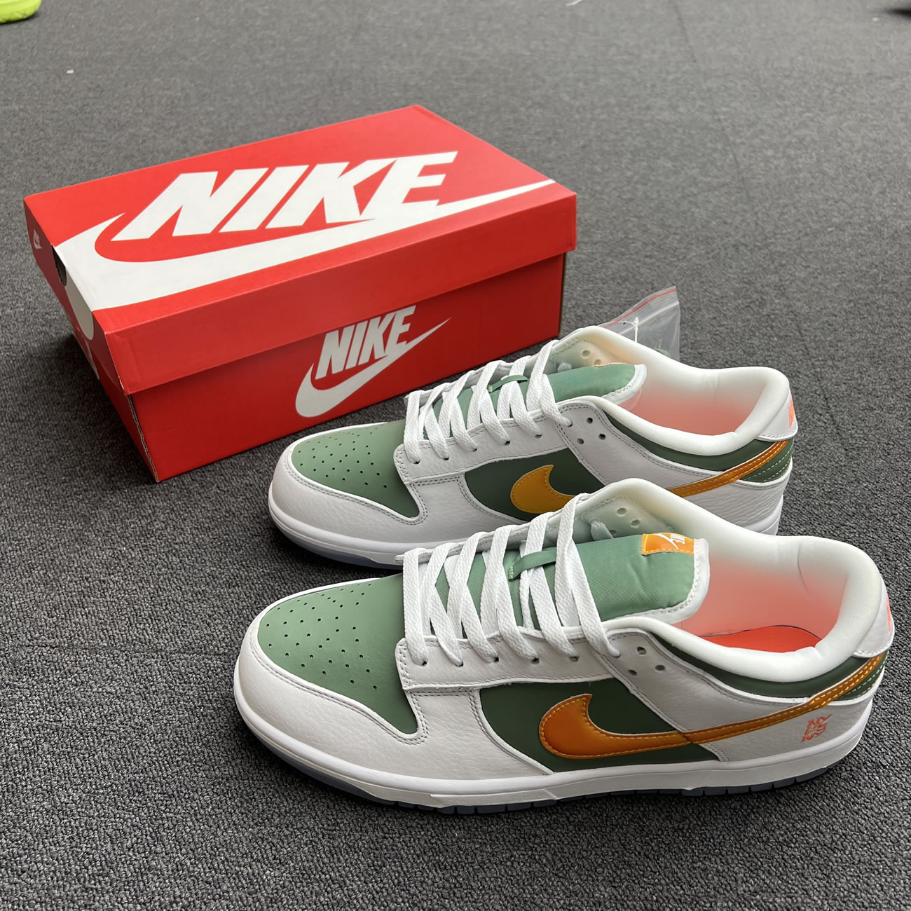 Nike Dunk Low Se Ny Vs Ny Dn2489 300 (4) - www.newkick.org