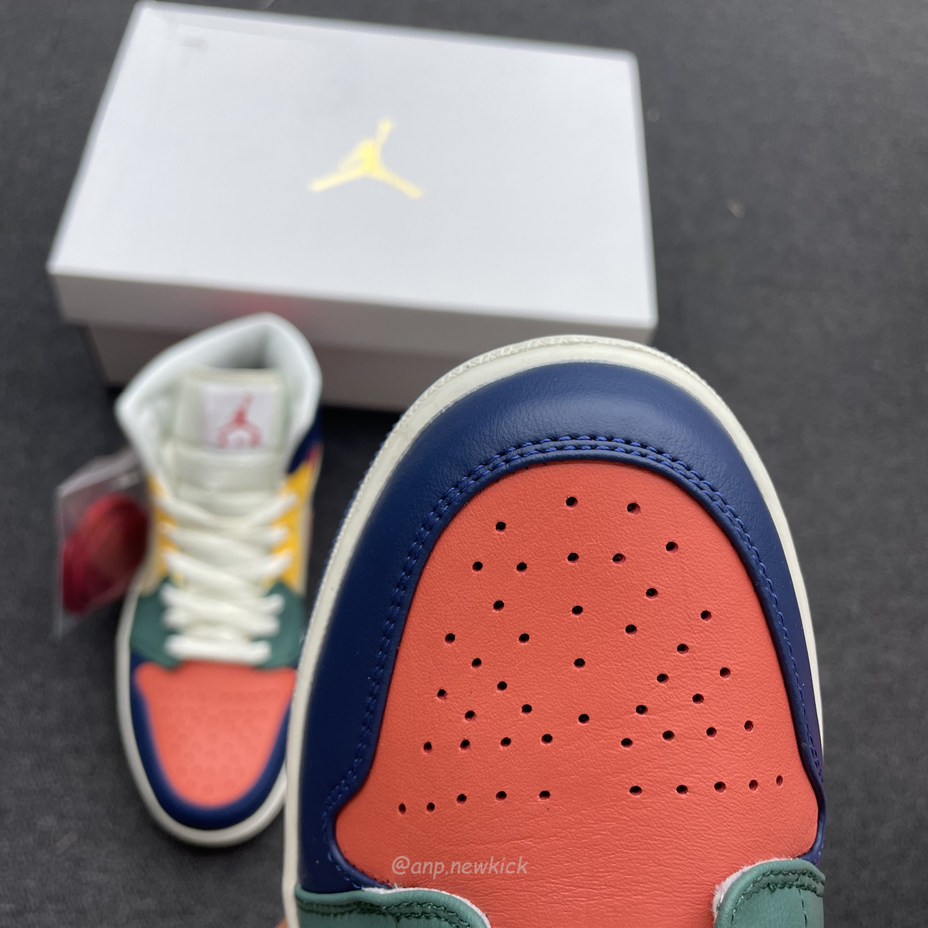Air Jordan 1 Mid Se Multi Color Dn3738 400 (7) - www.newkick.vip