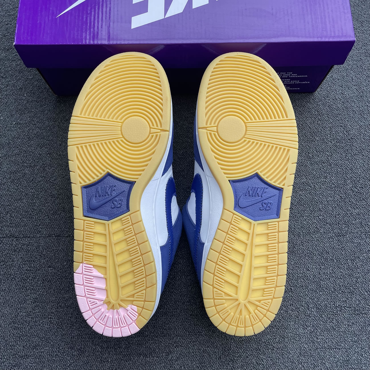 Nike Sb Dunk Low Los Angeles Dodgers Do9395 400 (8) - www.newkick.org