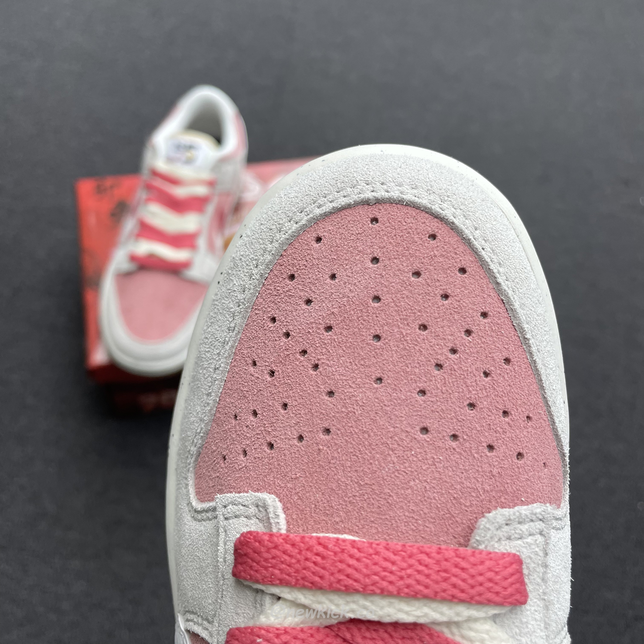 Nike Sb Dunk Low Se 85 Double Swoosh Grey Pink Rabbit Do9457 117 (5) - www.newkick.org