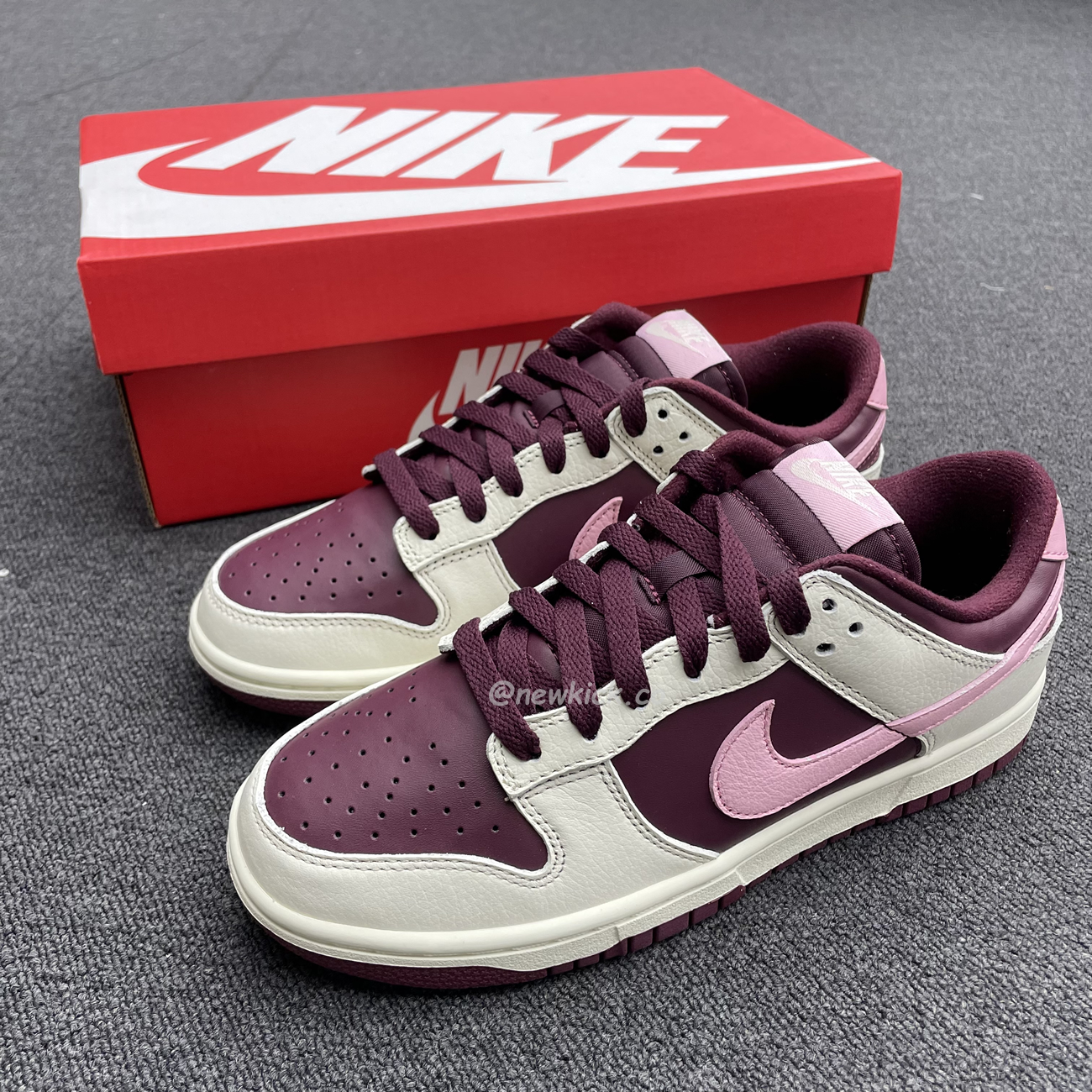 Nike Dunk Low Retro Prm Valentine Day 2023 Dr9705 100 (13) - www.newkick.org Nike Dunk Low Retro Prm Valentine Day 2023 Dr9705 100 (13) - www.newkick.org