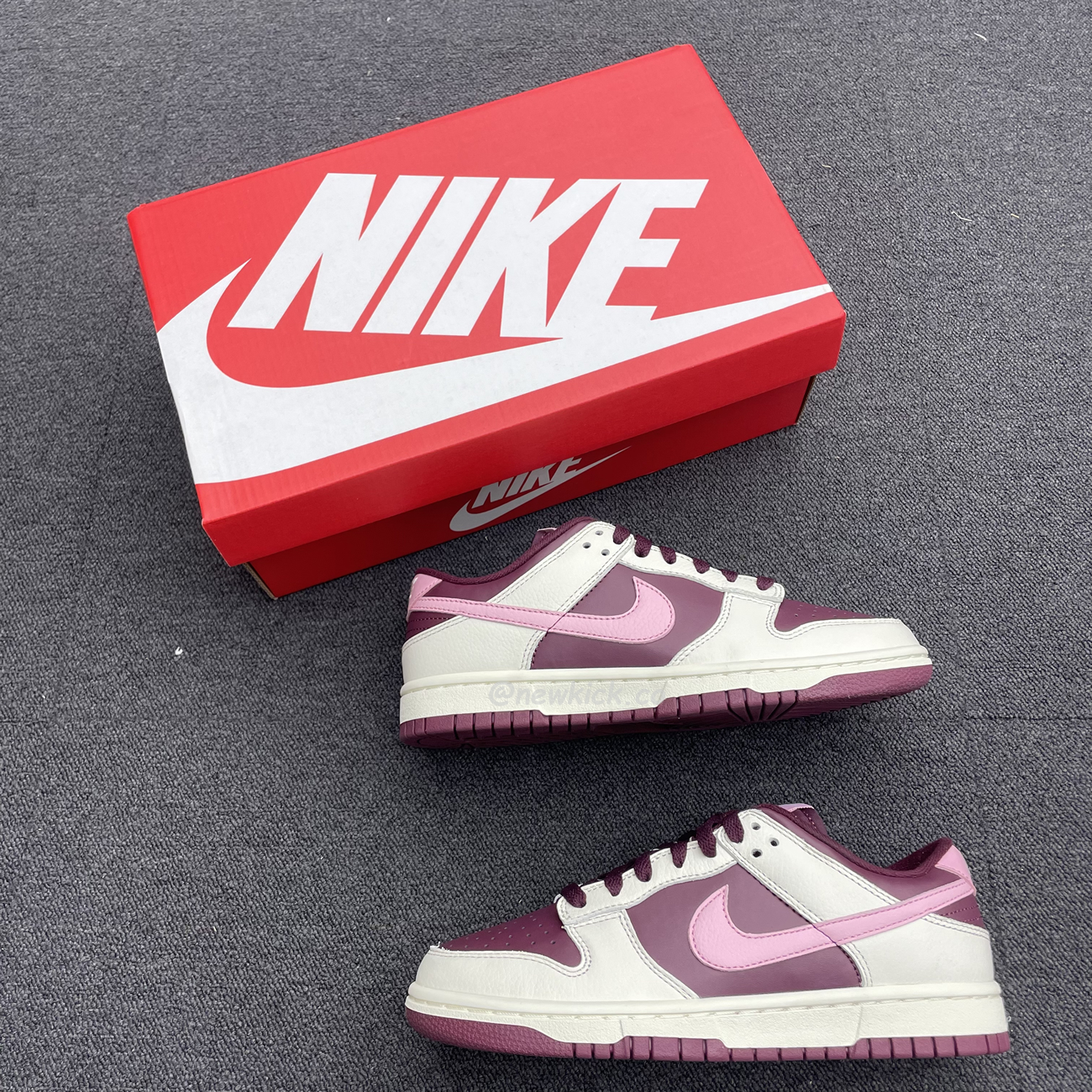 Nike Dunk Low Retro Prm Valentine Day 2023 Dr9705 100 (9) - www.newkick.org Nike Dunk Low Retro Prm Valentine Day 2023 Dr9705 100 (9) - www.newkick.org
