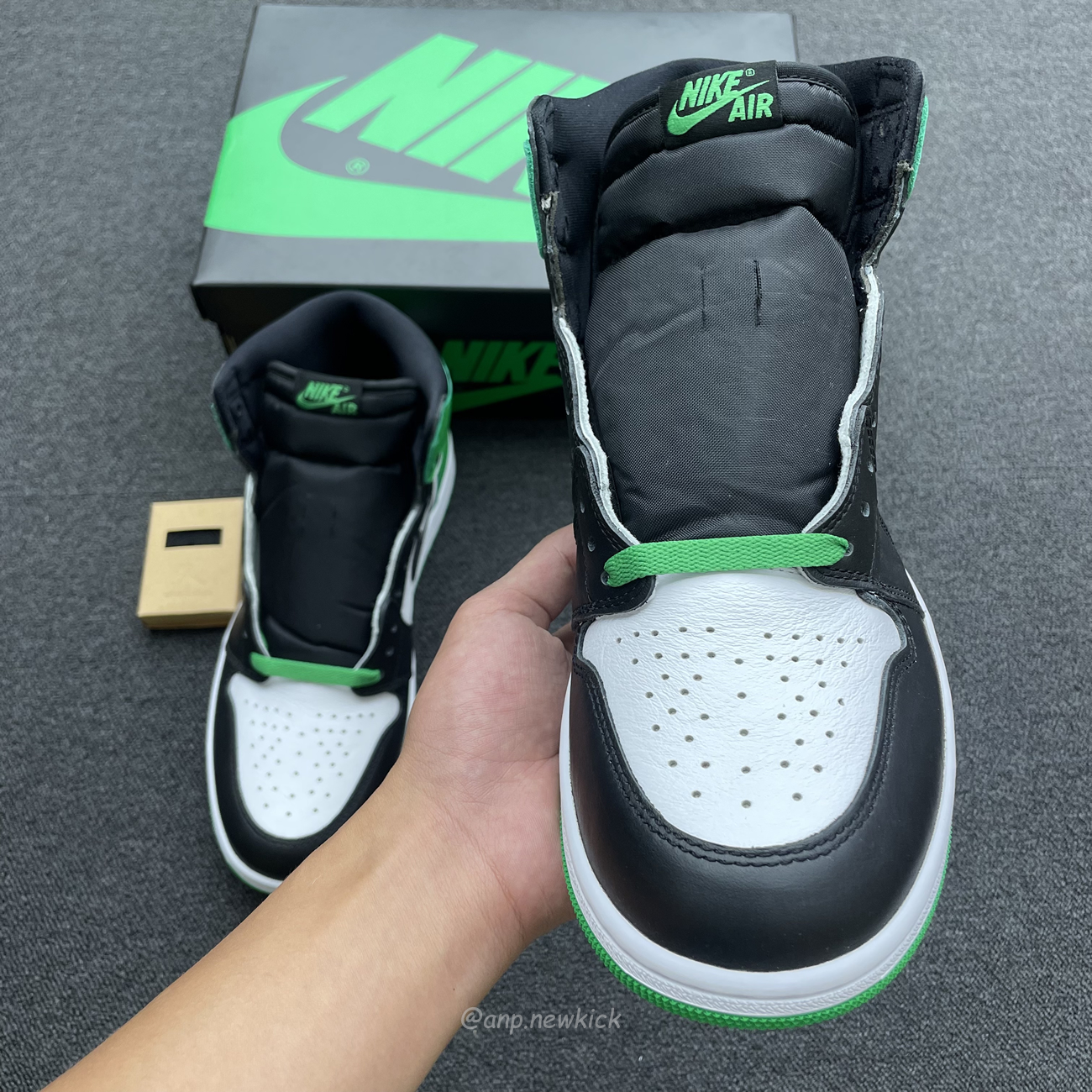 Air Jordan 1 Retro High Og Lucky Green Dz5485 031 (16) - www.newkick.org
