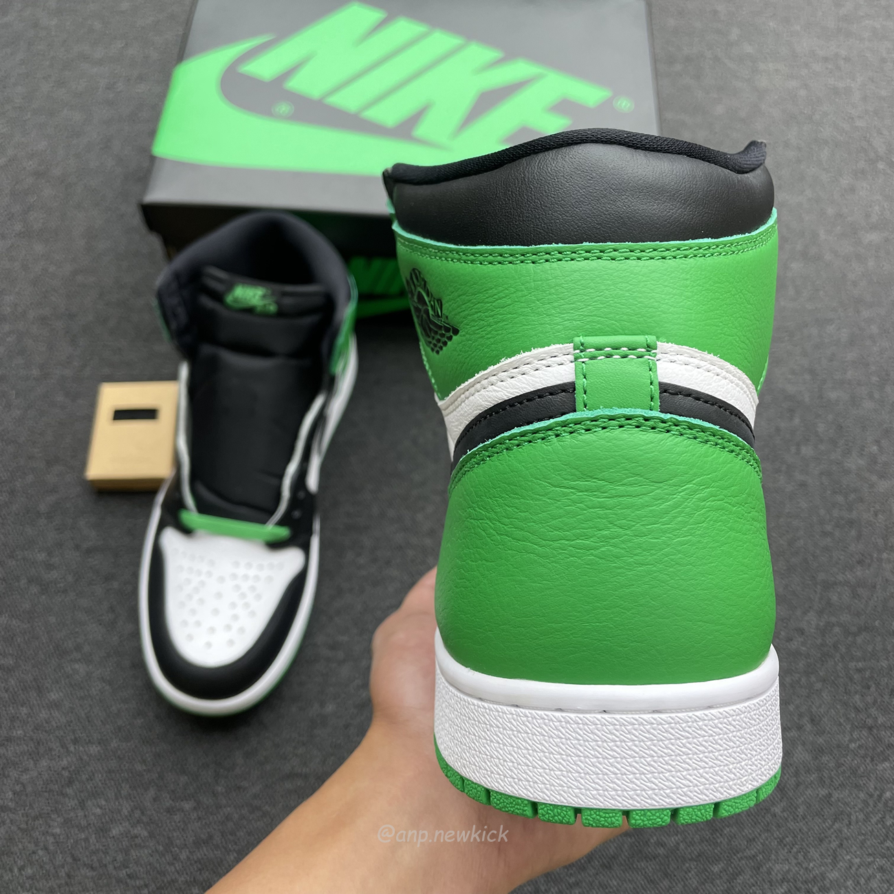 Air Jordan 1 Retro High Og Lucky Green Dz5485 031 (19) - www.newkick.org