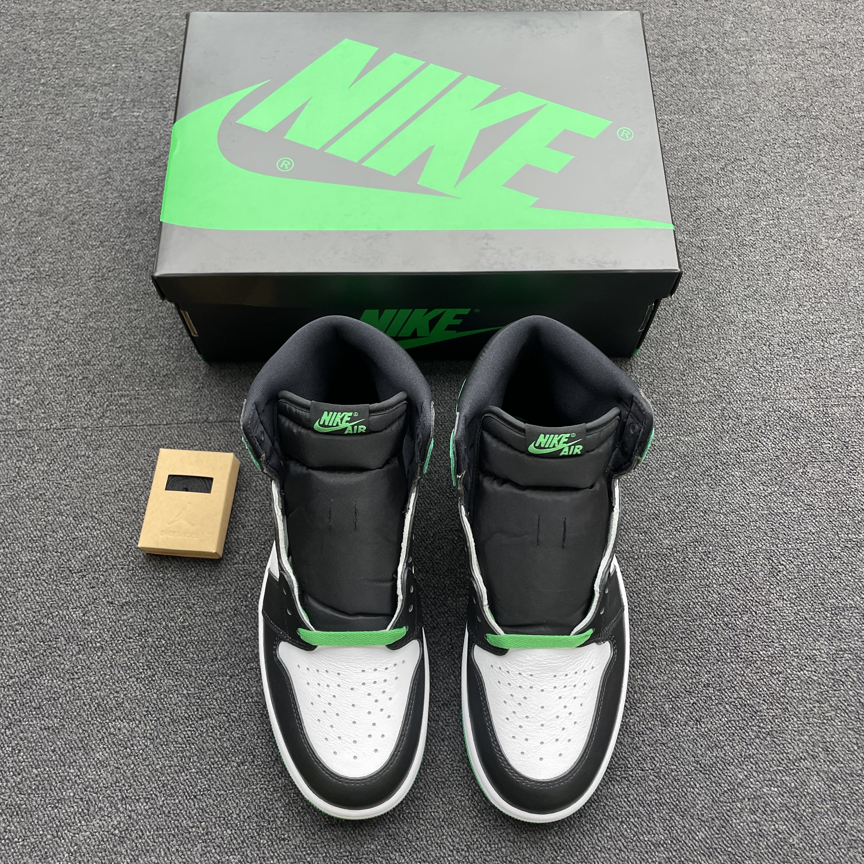 Air Jordan 1 Retro High Og Lucky Green Dz5485 031 (22) - www.newkick.org