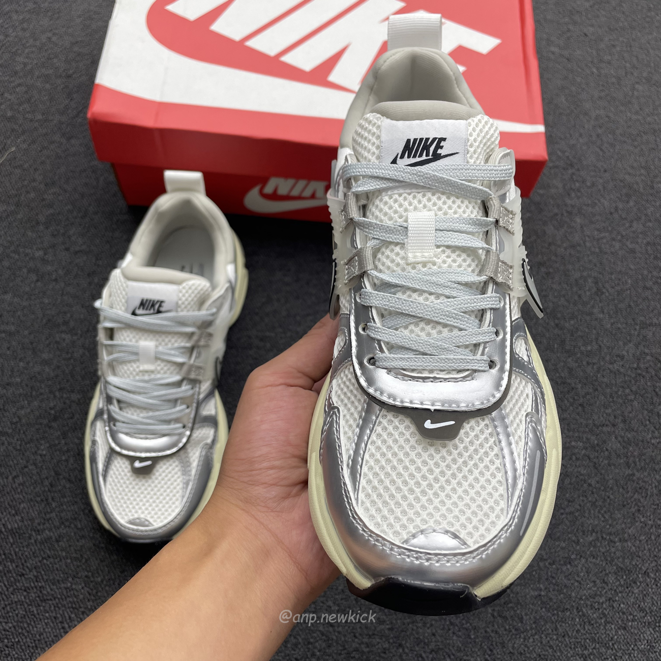 Nike V2k Run Summit White Metallic Silver Fd0736 100 (5) - www.newkick.vip Nike V2k Run Summit White Metallic Silver Fd0736 100 (5) - www.newkick.vip
