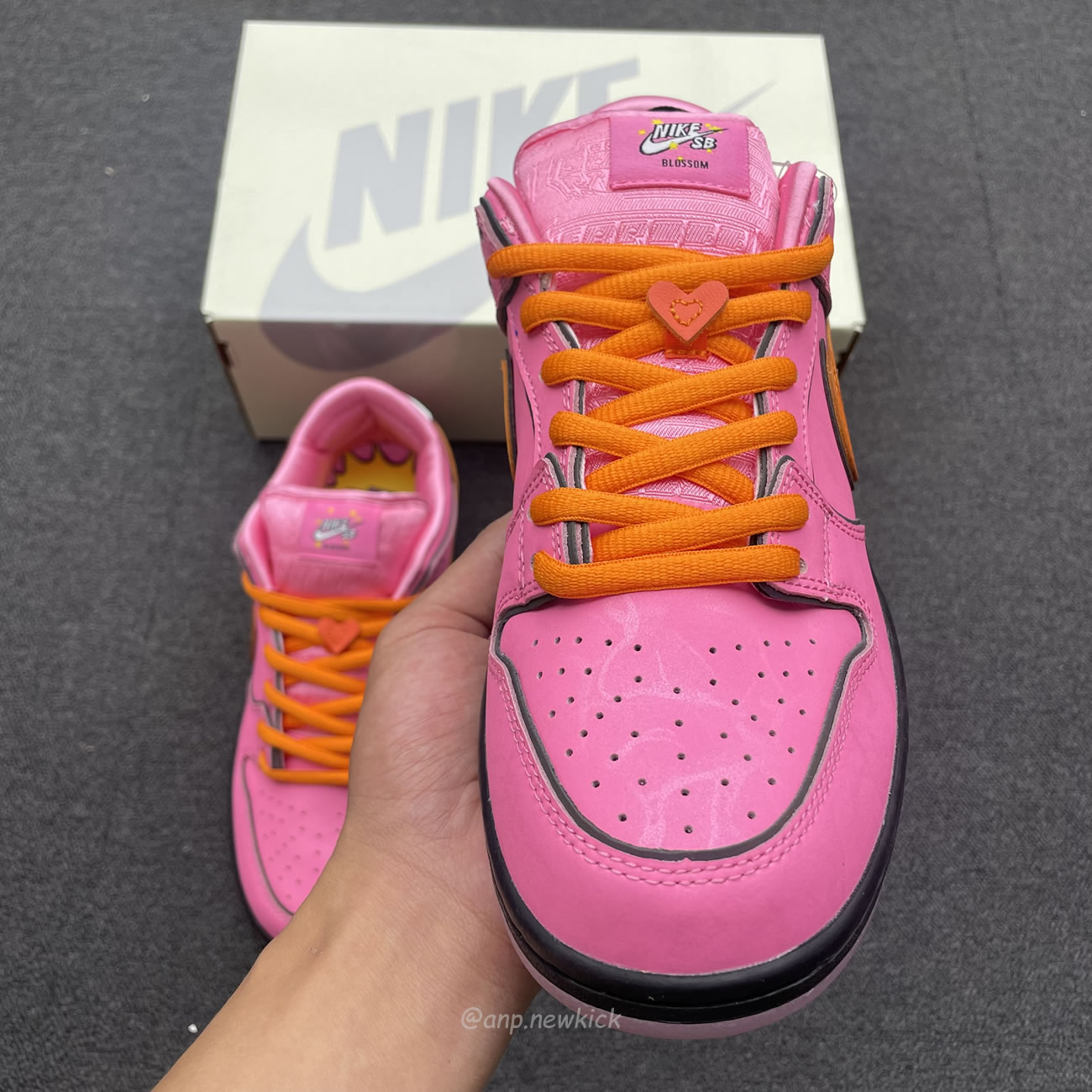 Nike Sb Dunk Low X Powerpuff Girls Blossom Fd2631 600 (2) - www.newkick.org Nike Sb Dunk Low X Powerpuff Girls Blossom Fd2631 600 (2) - www.newkick.org
