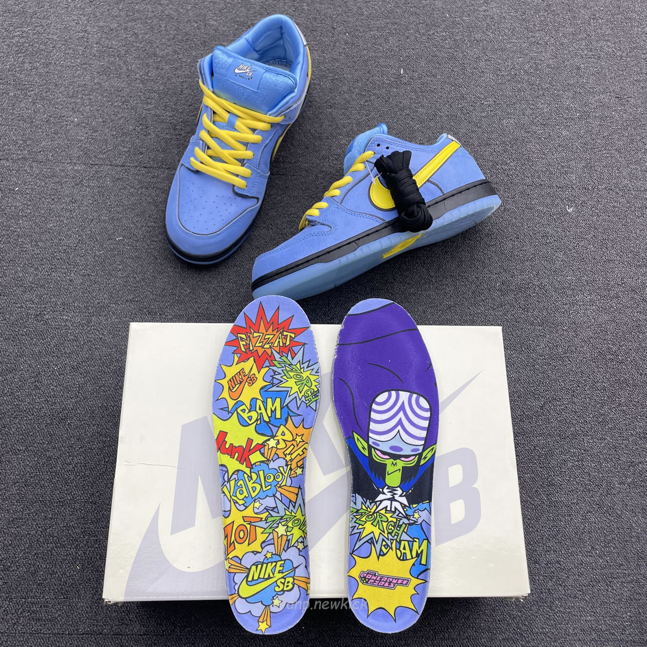 Nike Sb Dunk Low X The Powerpuff Girls On Feet Look At Bubbles Fz8320 400 (12) - www.newkick.org Nike Sb Dunk Low X The Powerpuff Girls On Feet Look At Bubbles Fz8320 400 (12) - www.newkick.org