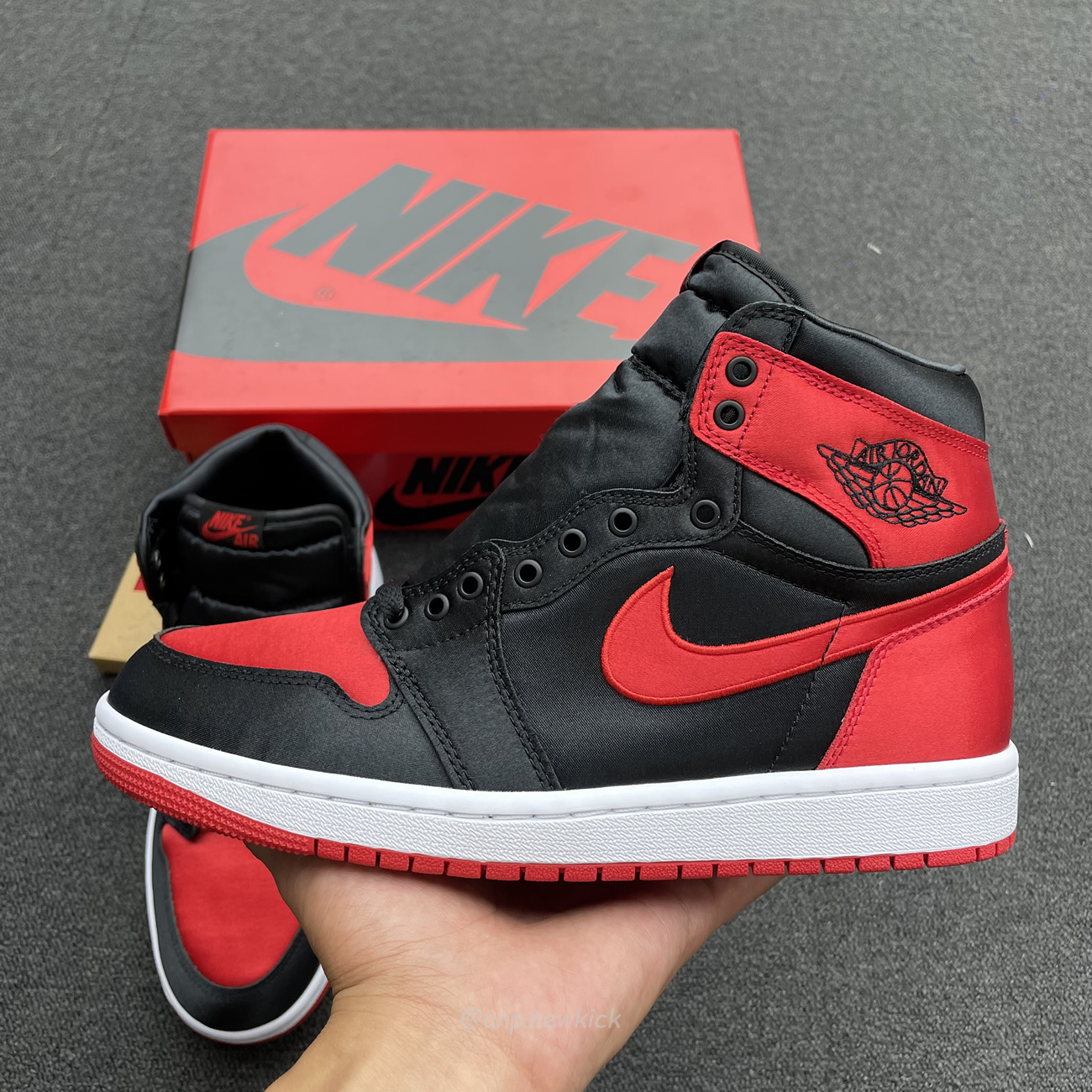 Air Jordan 1 Retro High Og Satin Bred Fd4810 061 (2) - www.newkick.org Air Jordan 1 Retro High Og Satin Bred Fd4810 061 (2) - www.newkick.org