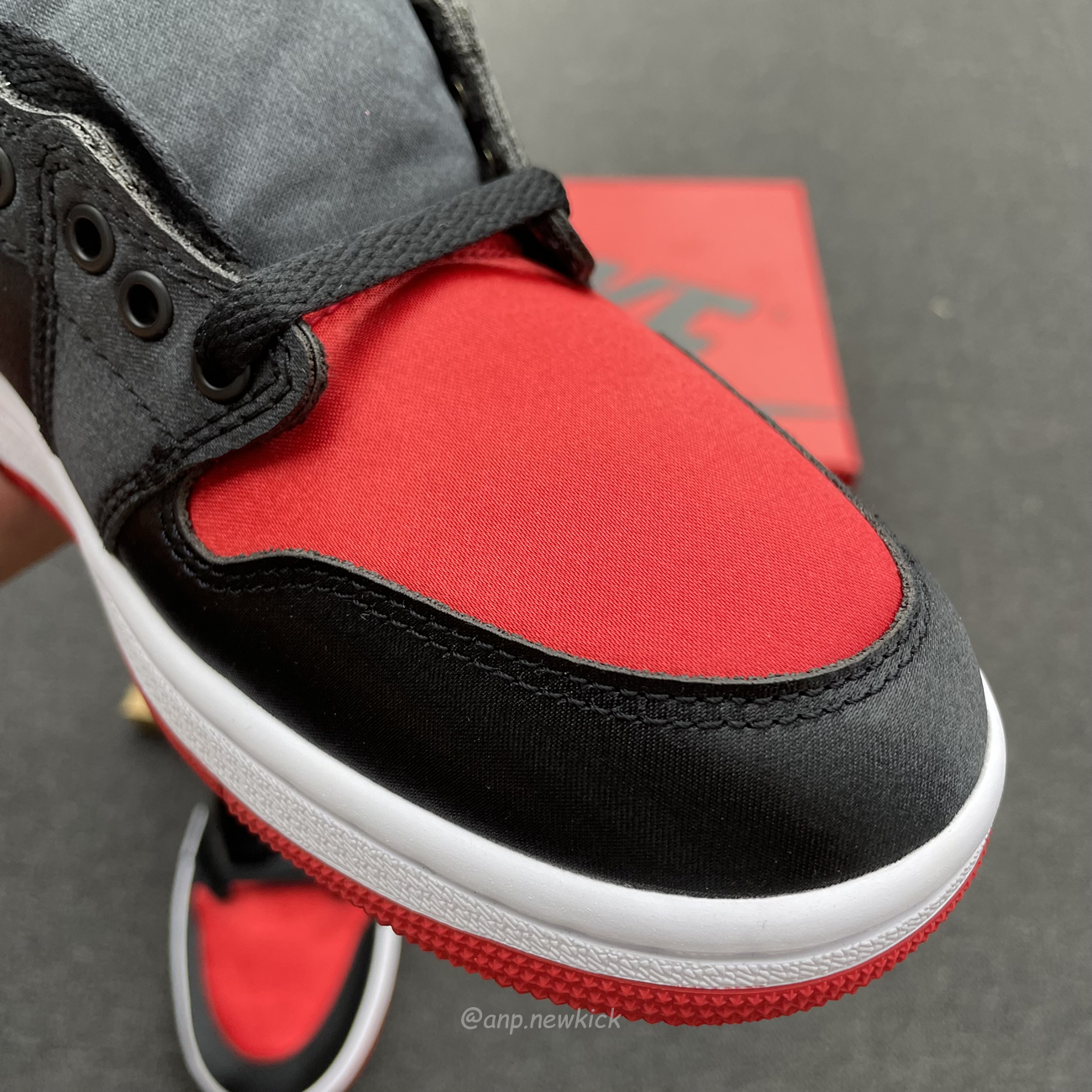 Air Jordan 1 Retro High Og Satin Bred Fd4810 061 (3) - www.newkick.org Air Jordan 1 Retro High Og Satin Bred Fd4810 061 (3) - www.newkick.org