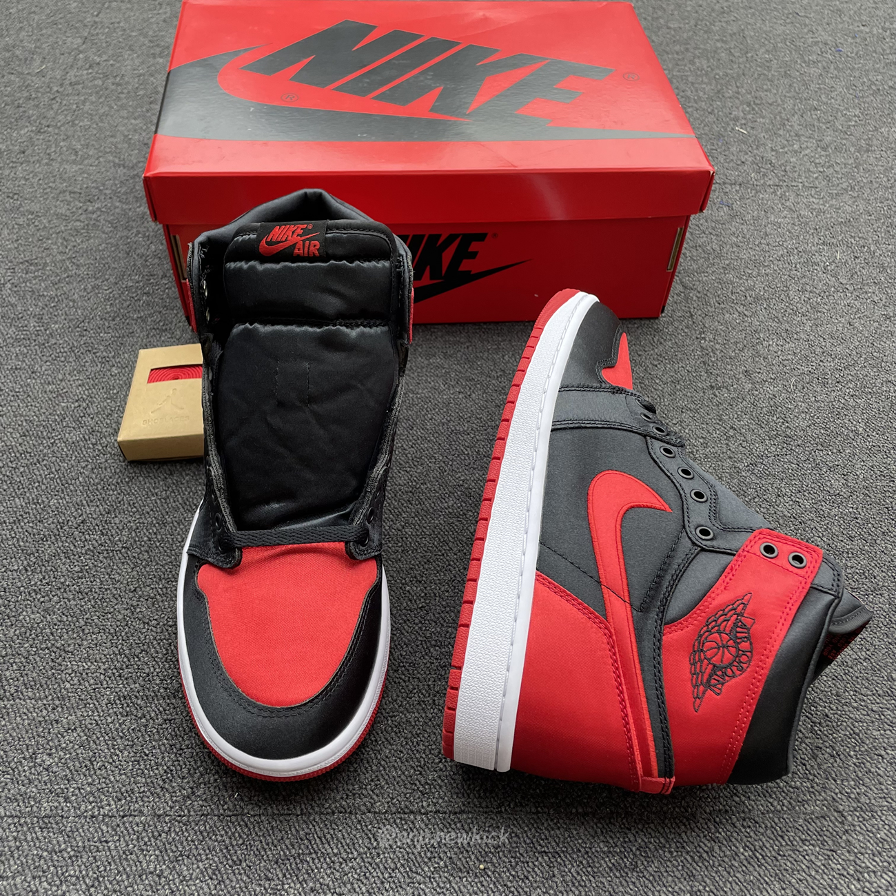 Air Jordan 1 Retro High Og Satin Bred Fd4810 061 (4) - www.newkick.org Air Jordan 1 Retro High Og Satin Bred Fd4810 061 (4) - www.newkick.org