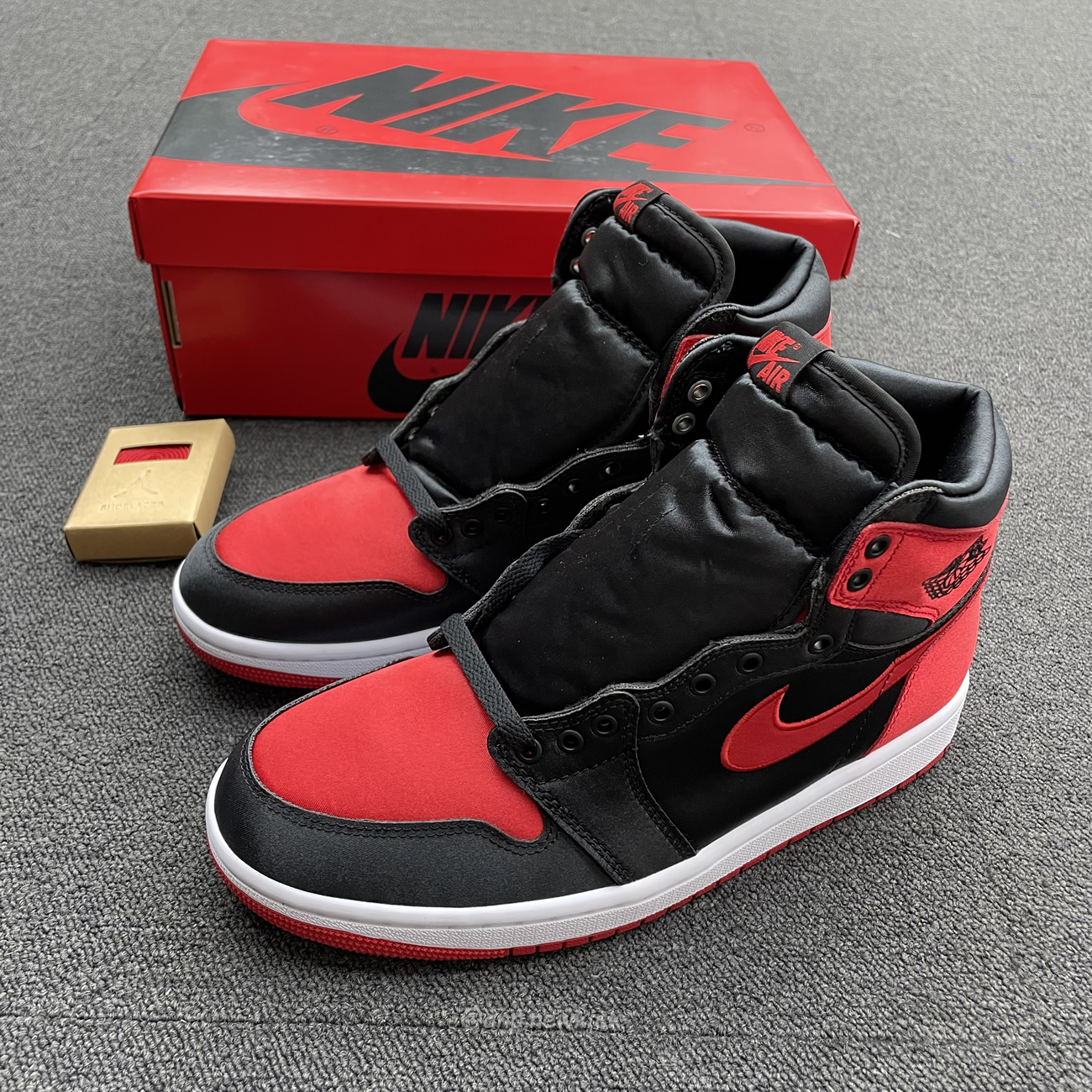 Air Jordan 1 Retro High Og Satin Bred Fd4810 061 (6) - www.newkick.org Air Jordan 1 Retro High Og Satin Bred Fd4810 061 (6) - www.newkick.org