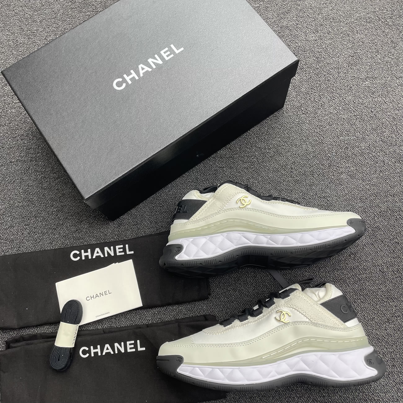 Chanel Casual Style Plain Logo Low Top Sneakers (10) - www.newkick.org Chanel Casual Style Plain Logo Low Top Sneakers (10) - www.newkick.org