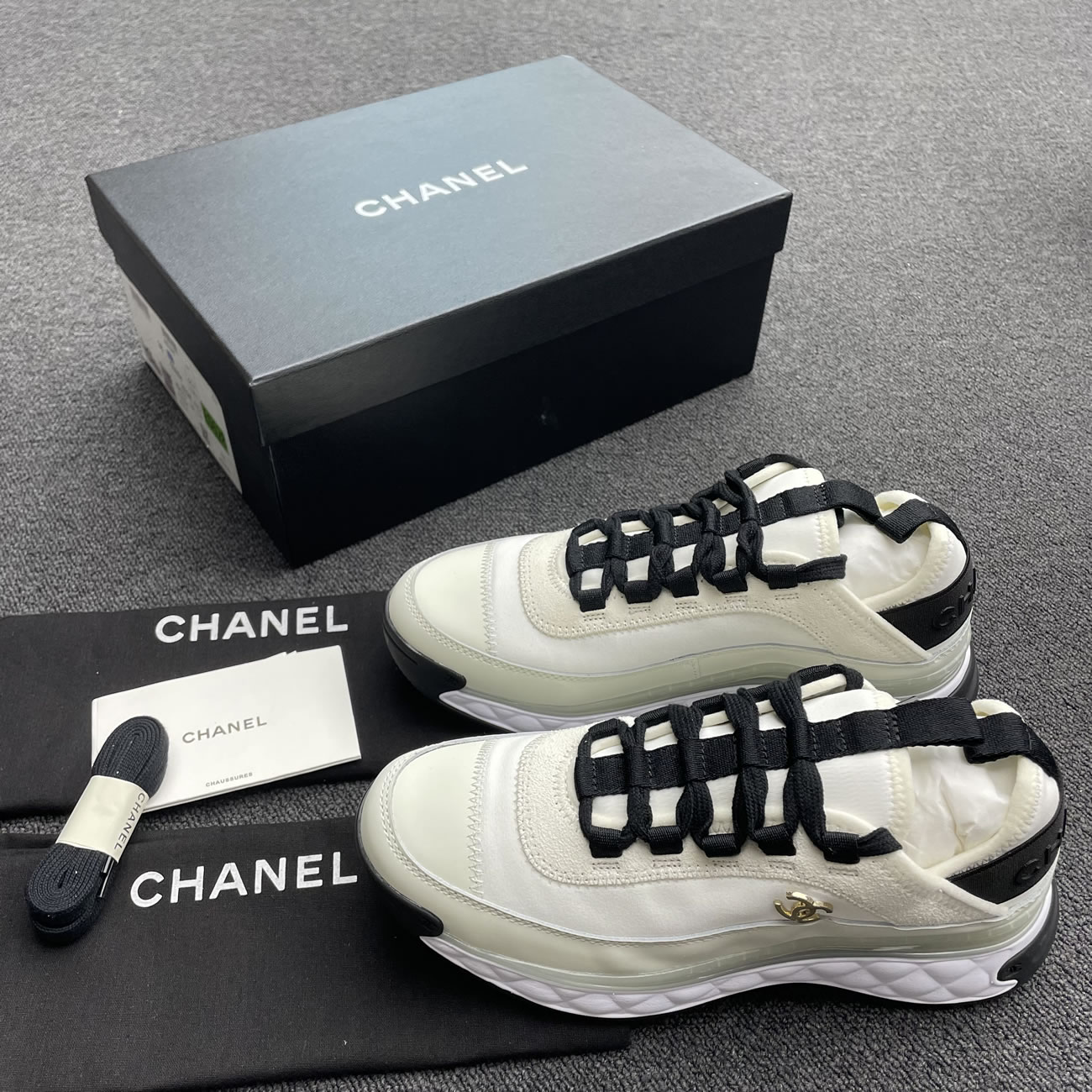 Chanel Casual Style Plain Logo Low Top Sneakers (12) - www.newkick.org Chanel Casual Style Plain Logo Low Top Sneakers (12) - www.newkick.org