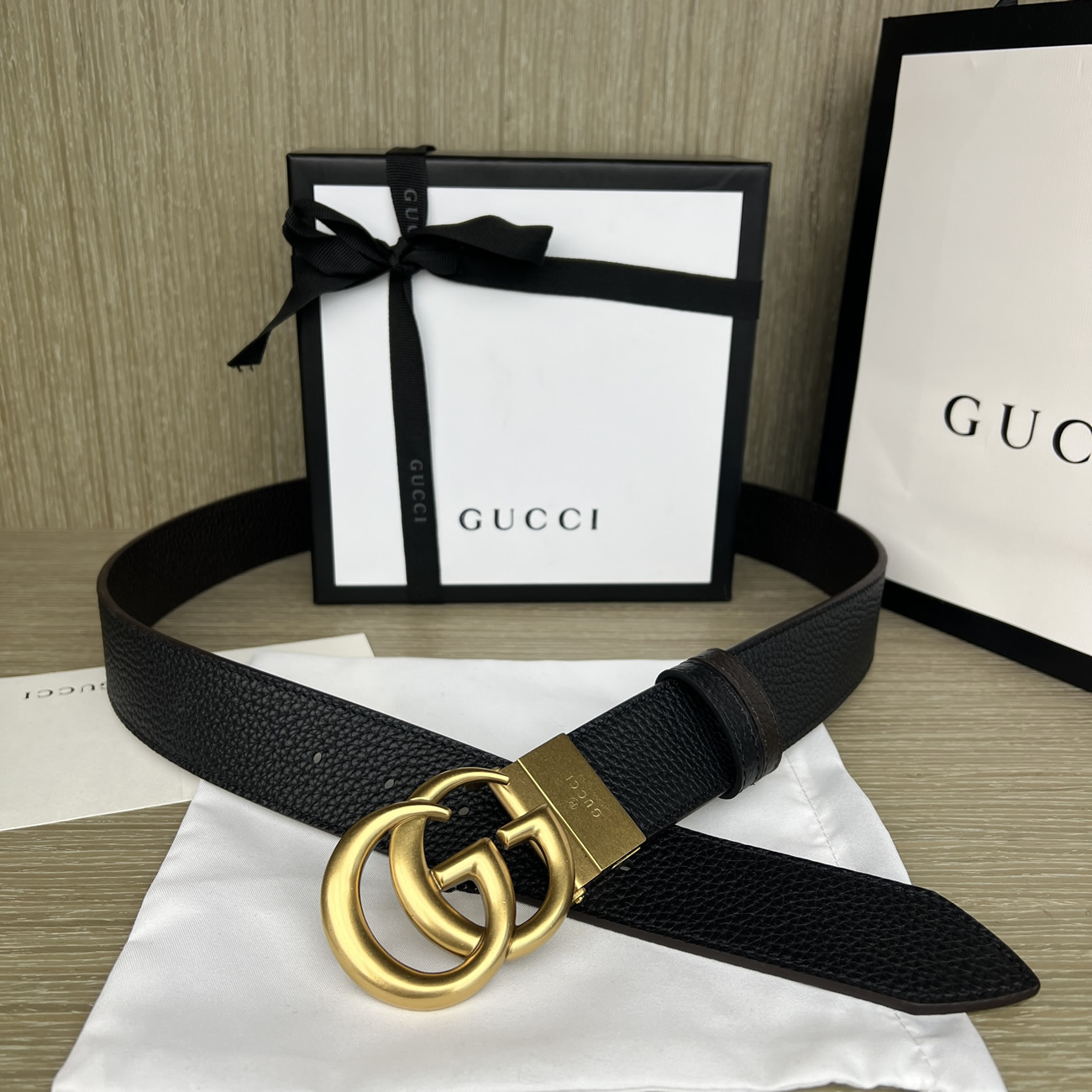 Gucci Double G Logo Full Grain Reversible Belt Leather Black Brown (10) - www.newkick.org Gucci Double G Logo Full Grain Reversible Belt Leather Black Brown (10) - www.newkick.org