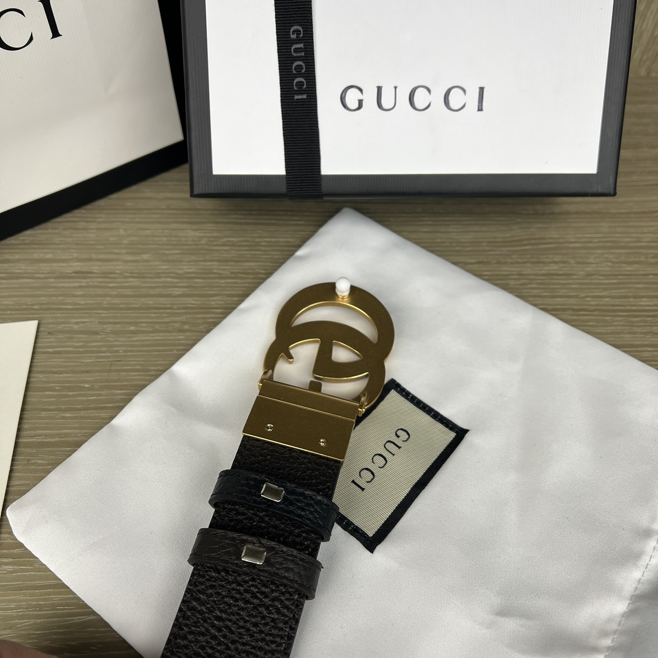 Gucci Double G Logo Full Grain Reversible Belt Leather Black Brown (12) - www.newkick.org Gucci Double G Logo Full Grain Reversible Belt Leather Black Brown (12) - www.newkick.org