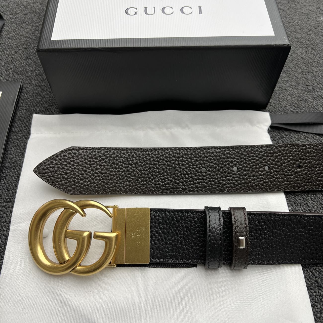 Gucci Double G Logo Full Grain Reversible Belt Leather Black Brown (8) - www.newkick.org Gucci Double G Logo Full Grain Reversible Belt Leather Black Brown (8) - www.newkick.org