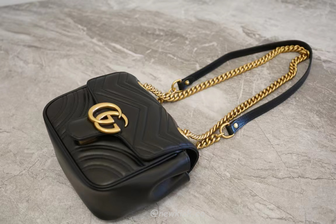Gucci Gg Marmont Mini Shoulder Bag Matelasse Chevron Black (12) - www.newkick.org