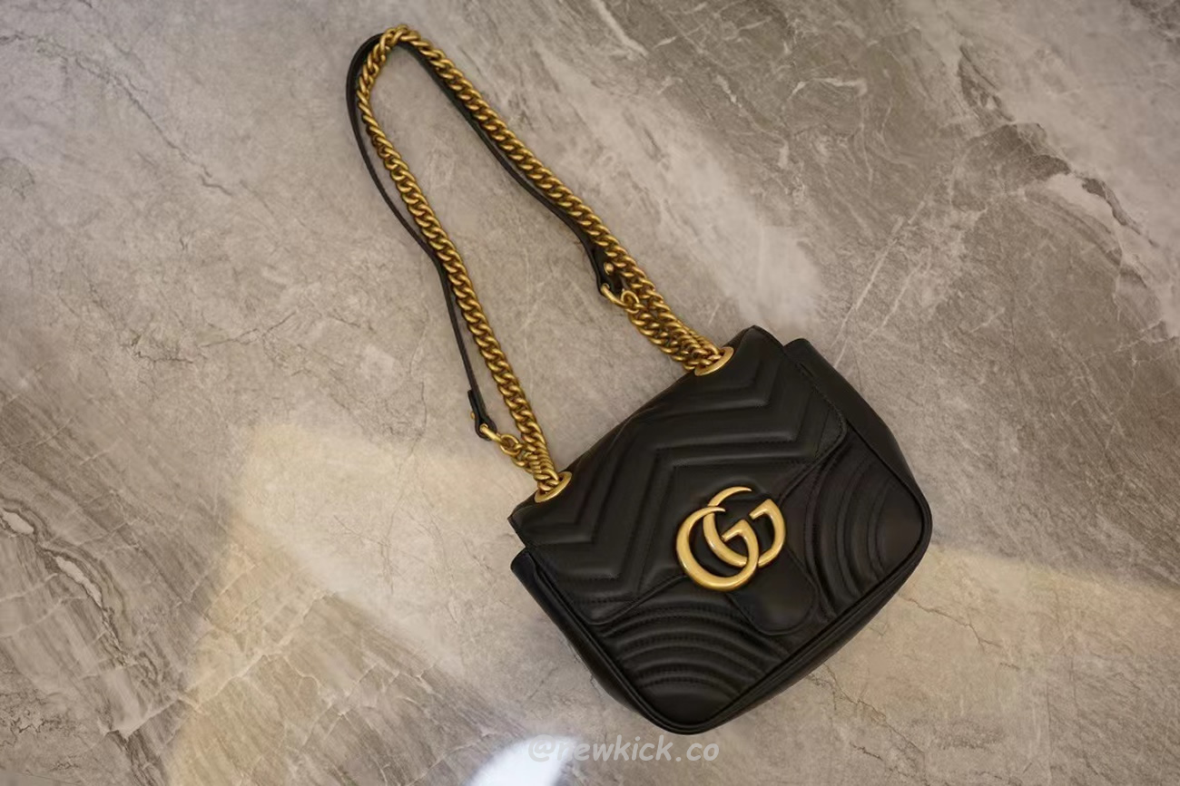 Gucci Gg Marmont Mini Shoulder Bag Matelasse Chevron Black (16) - www.newkick.org
