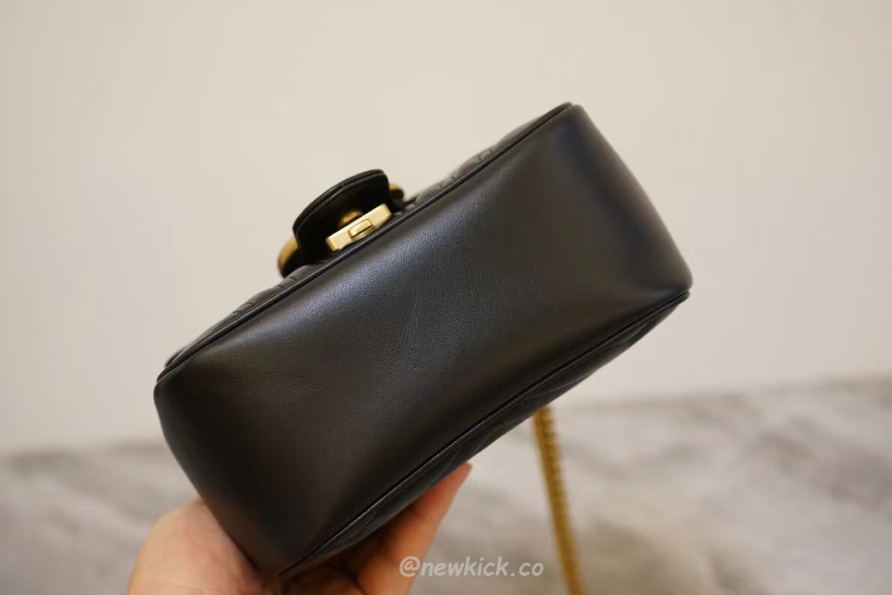 Gucci Gg Marmont Mini Shoulder Bag Matelasse Chevron Black (4) - www.newkick.org