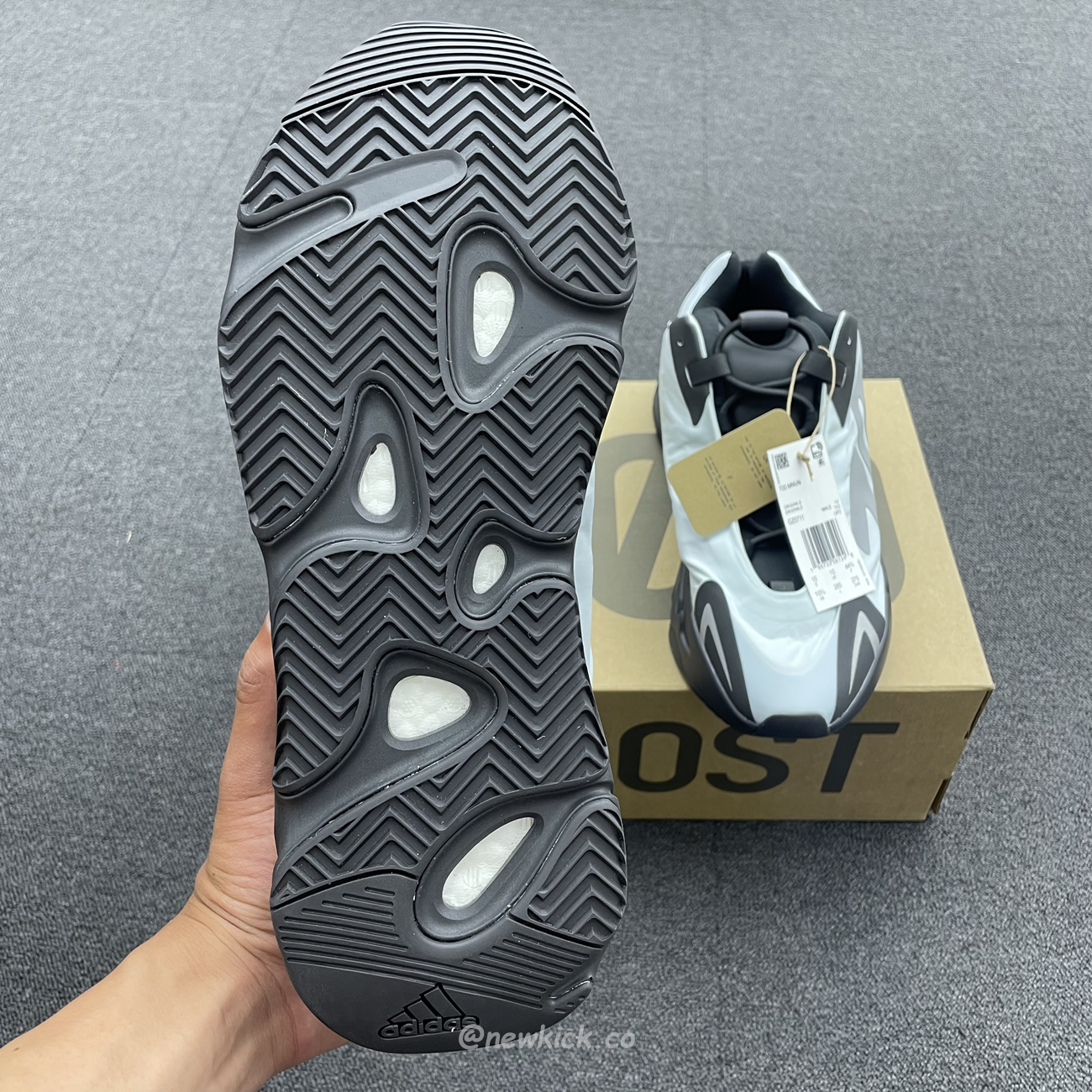 Adidas Yeezy Boost 700 Mnvn Blue Tint Gz0711 (2) - www.newkick.org Adidas Yeezy Boost 700 Mnvn Blue Tint Gz0711 (2) - www.newkick.org