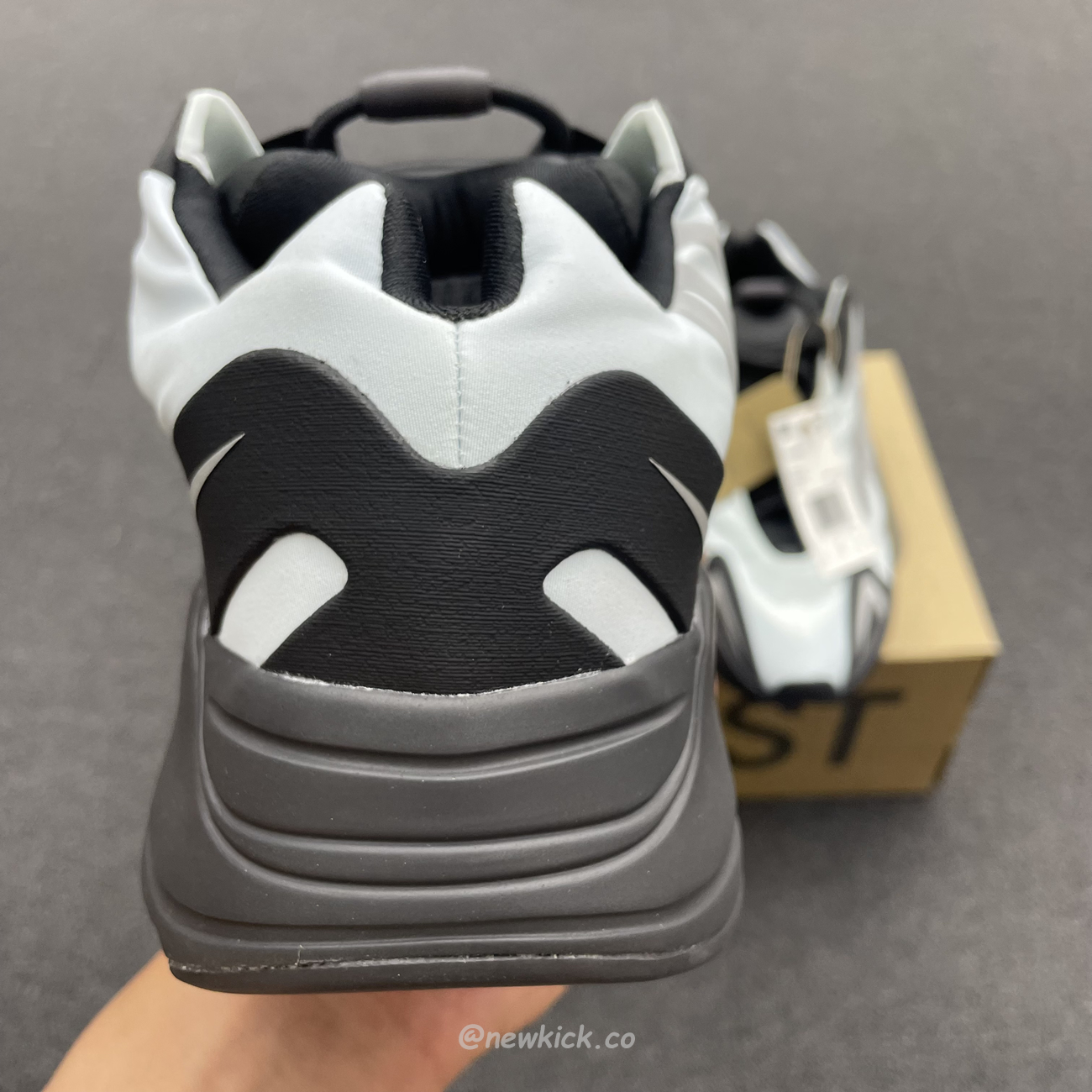 Adidas Yeezy Boost 700 Mnvn Blue Tint Gz0711 (4) - www.newkick.org Adidas Yeezy Boost 700 Mnvn Blue Tint Gz0711 (4) - www.newkick.org