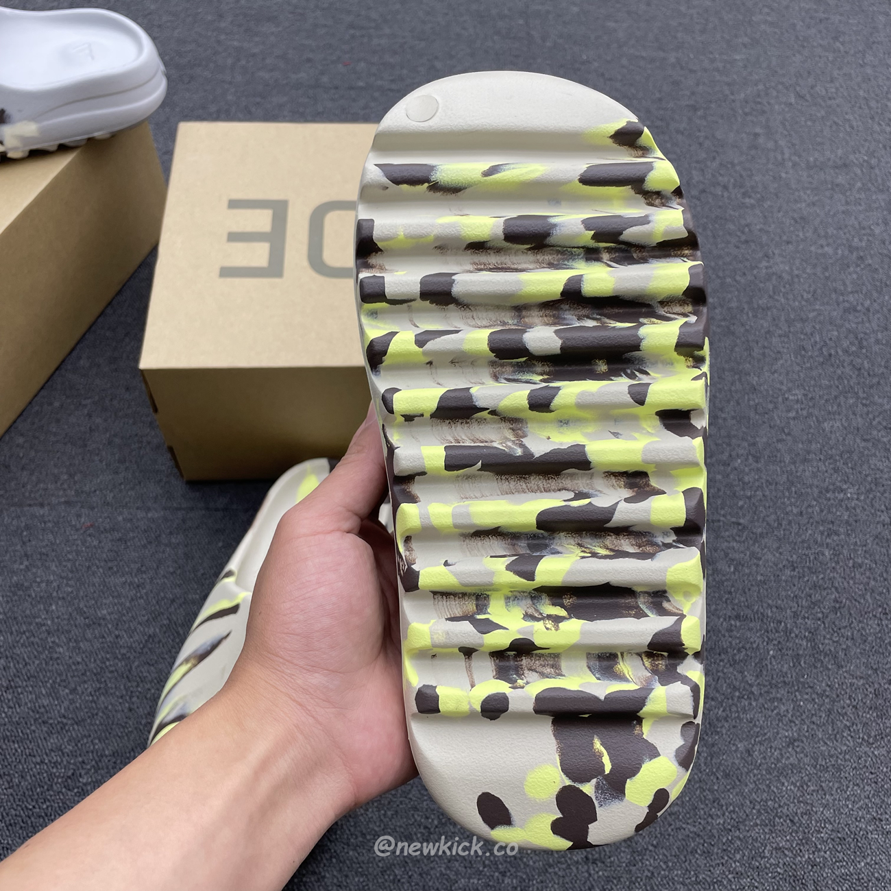 Adidas Yeezy X Kanye West Slide Bone (11) - www.newkick.org