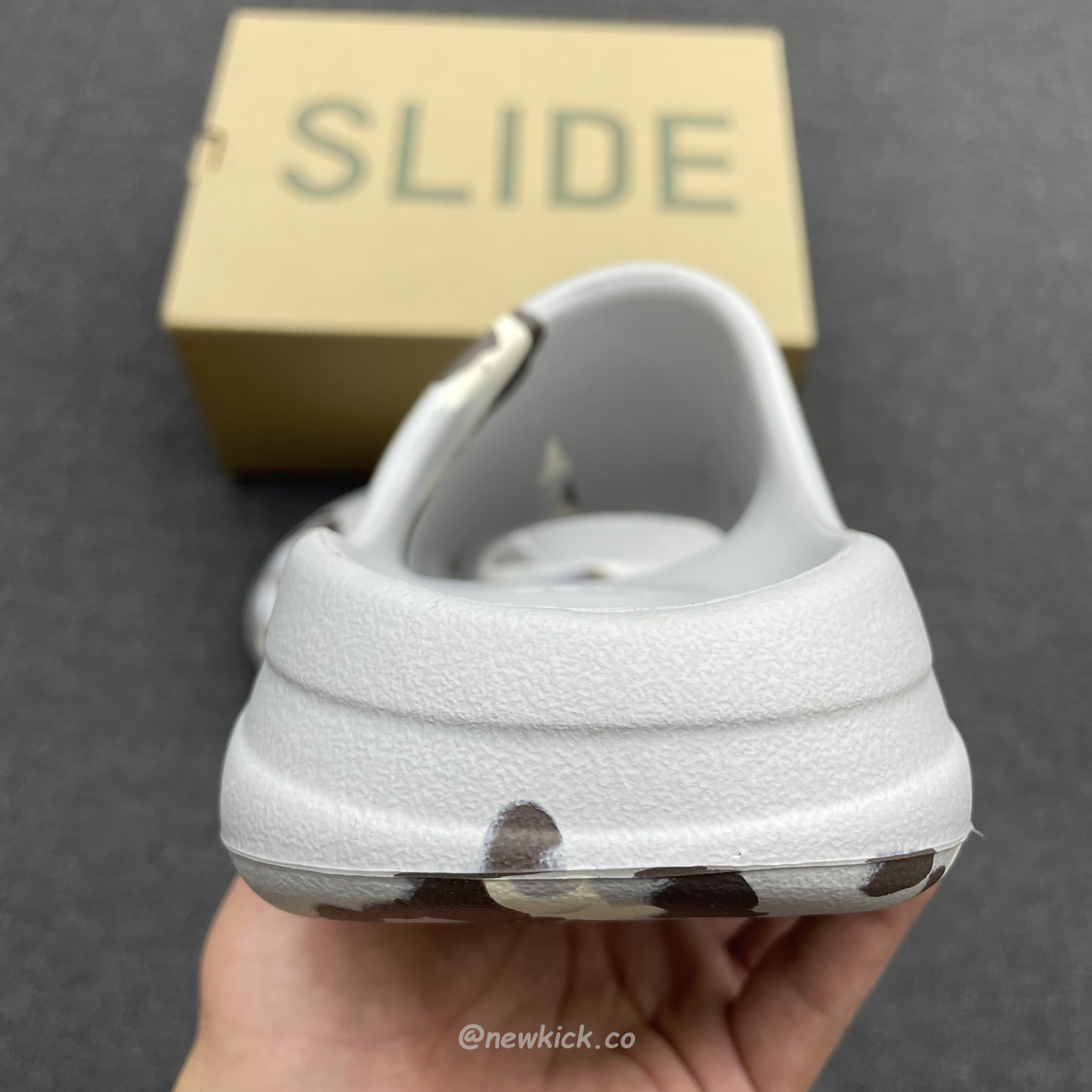 Adidas Yeezy X Kanye West Slide Bone (12) - www.newkick.org